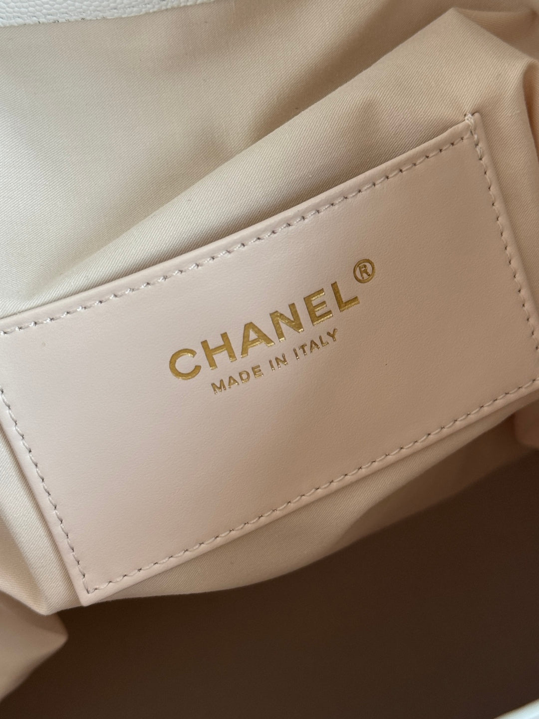 25 Medium Quilted Hobo Handbag