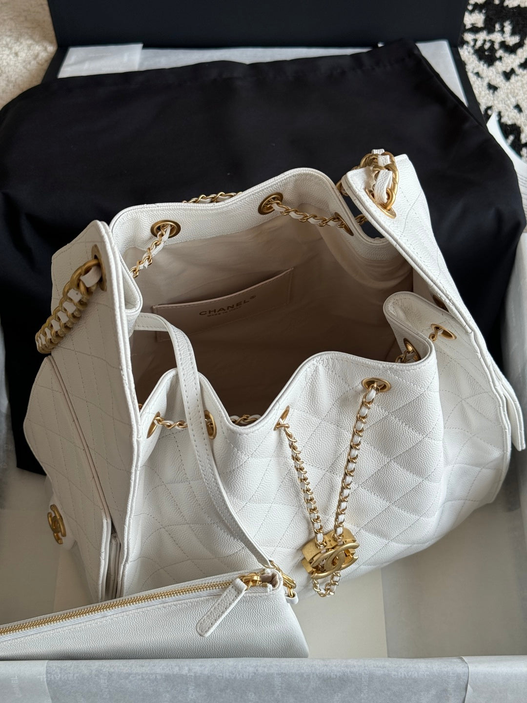 25 Medium Quilted Hobo Handbag