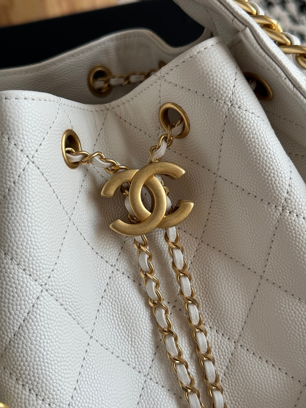 25 Medium Quilted Hobo Handbag