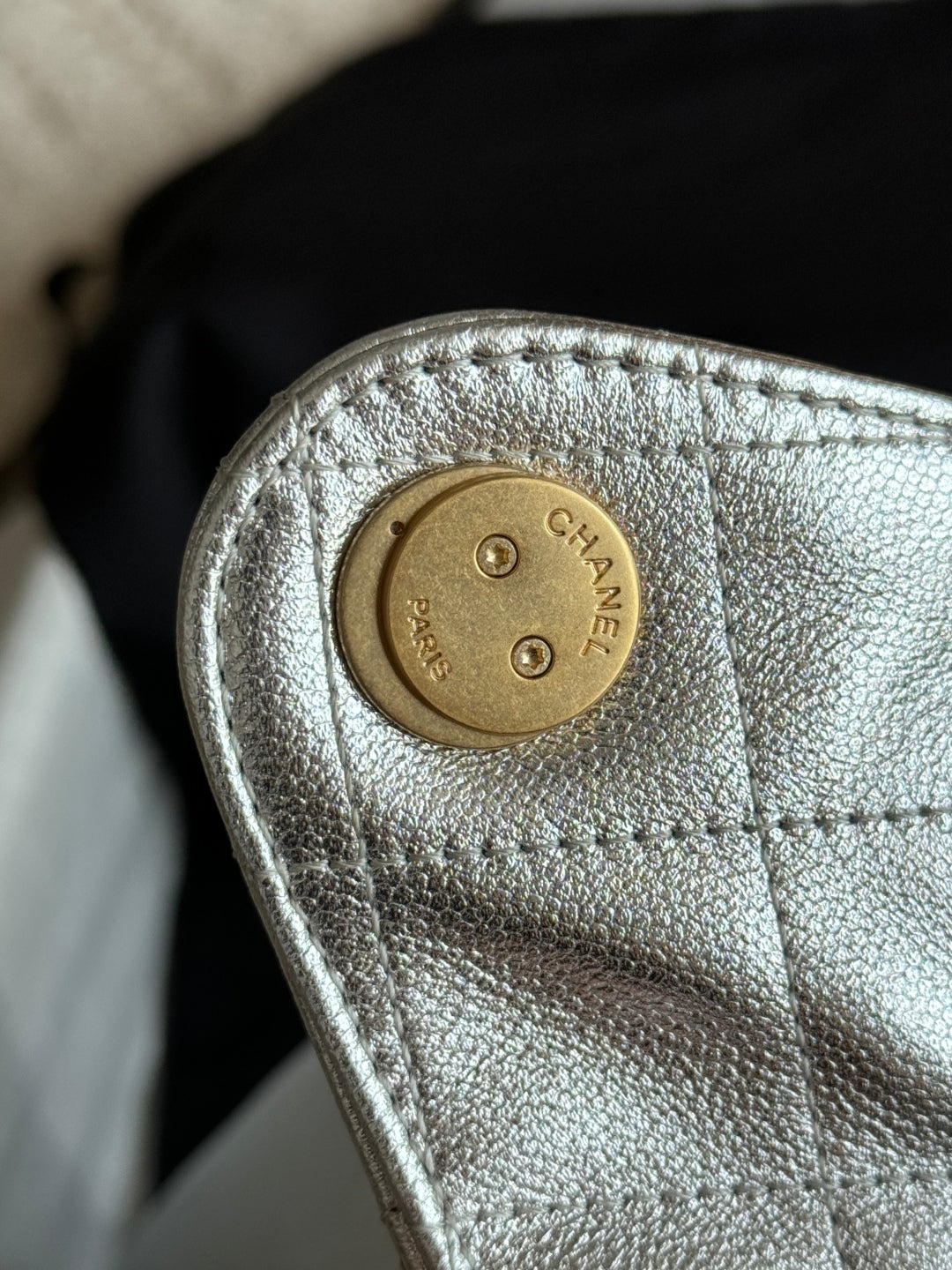 25 Large Quilted Handbag