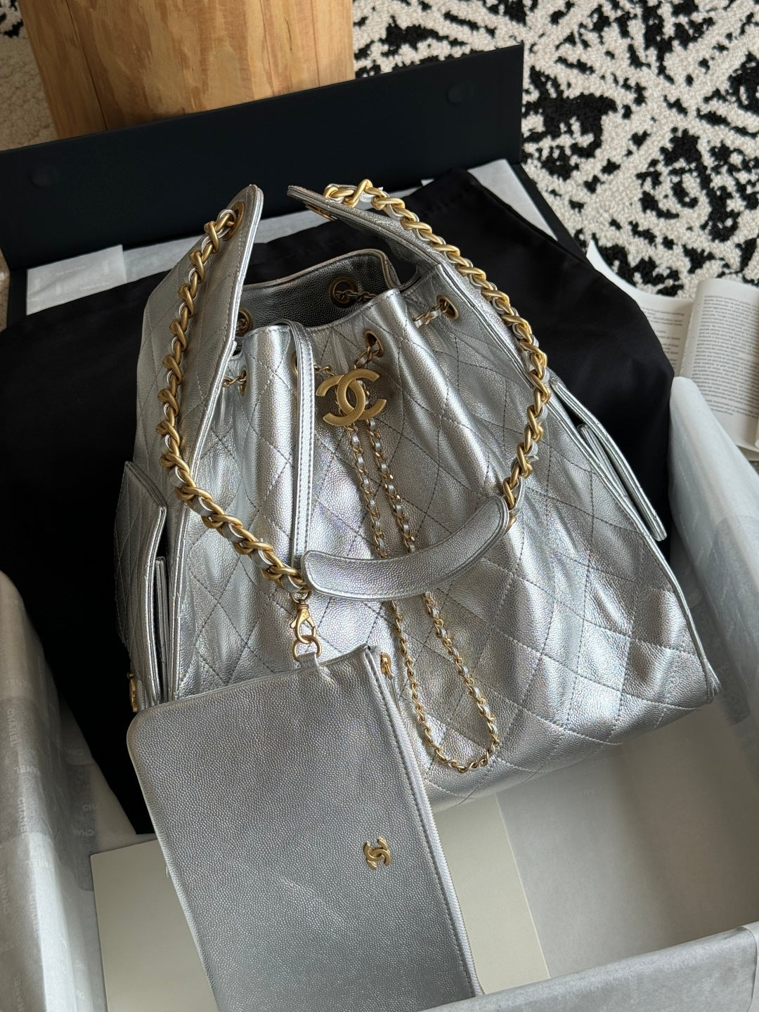 25 Large Quilted Handbag