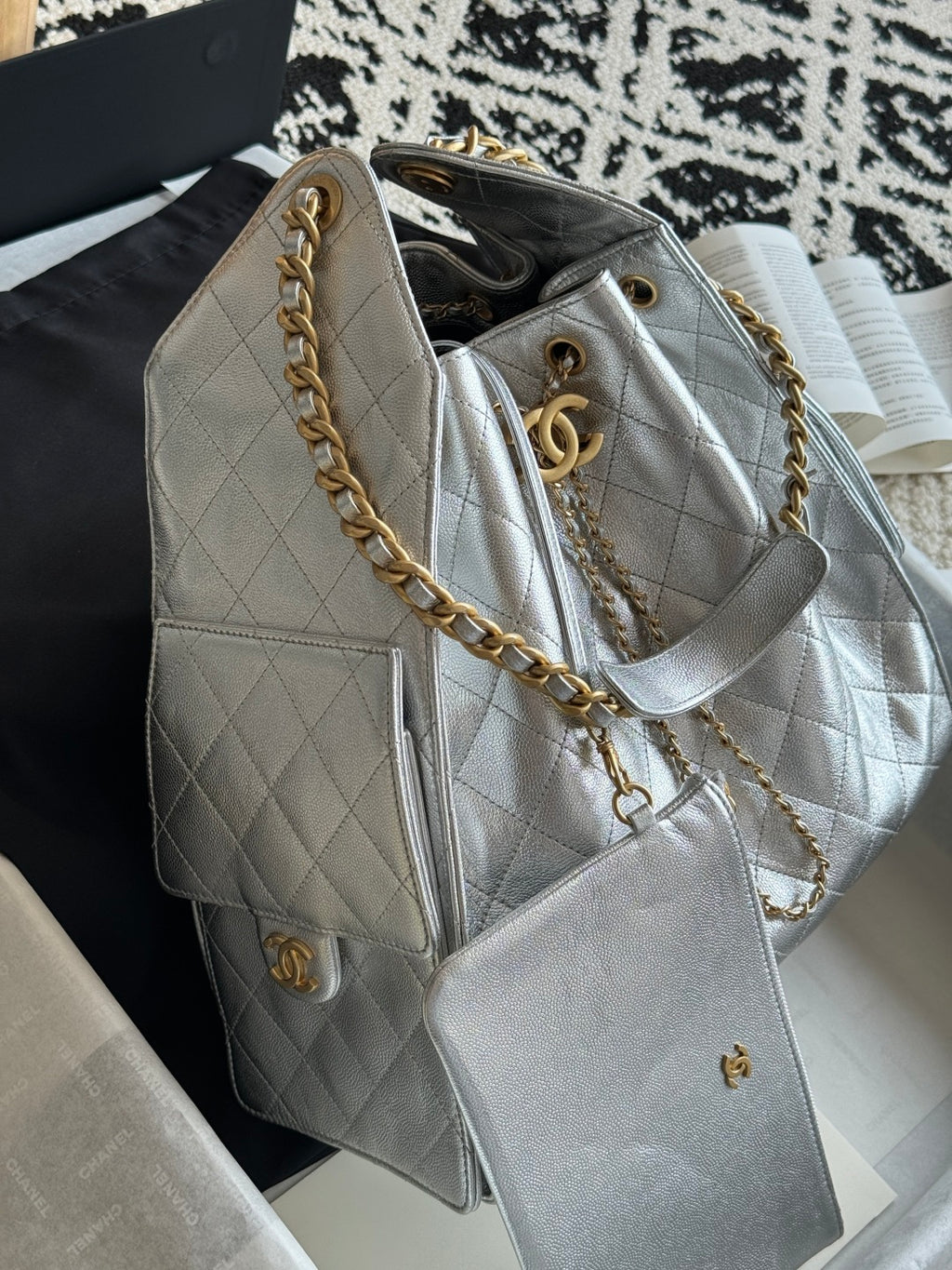 25 Large Quilted Handbag