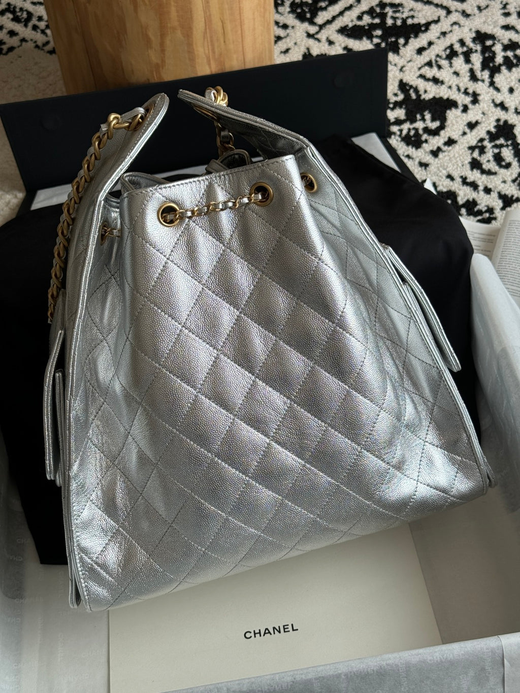 25 Large Quilted Handbag