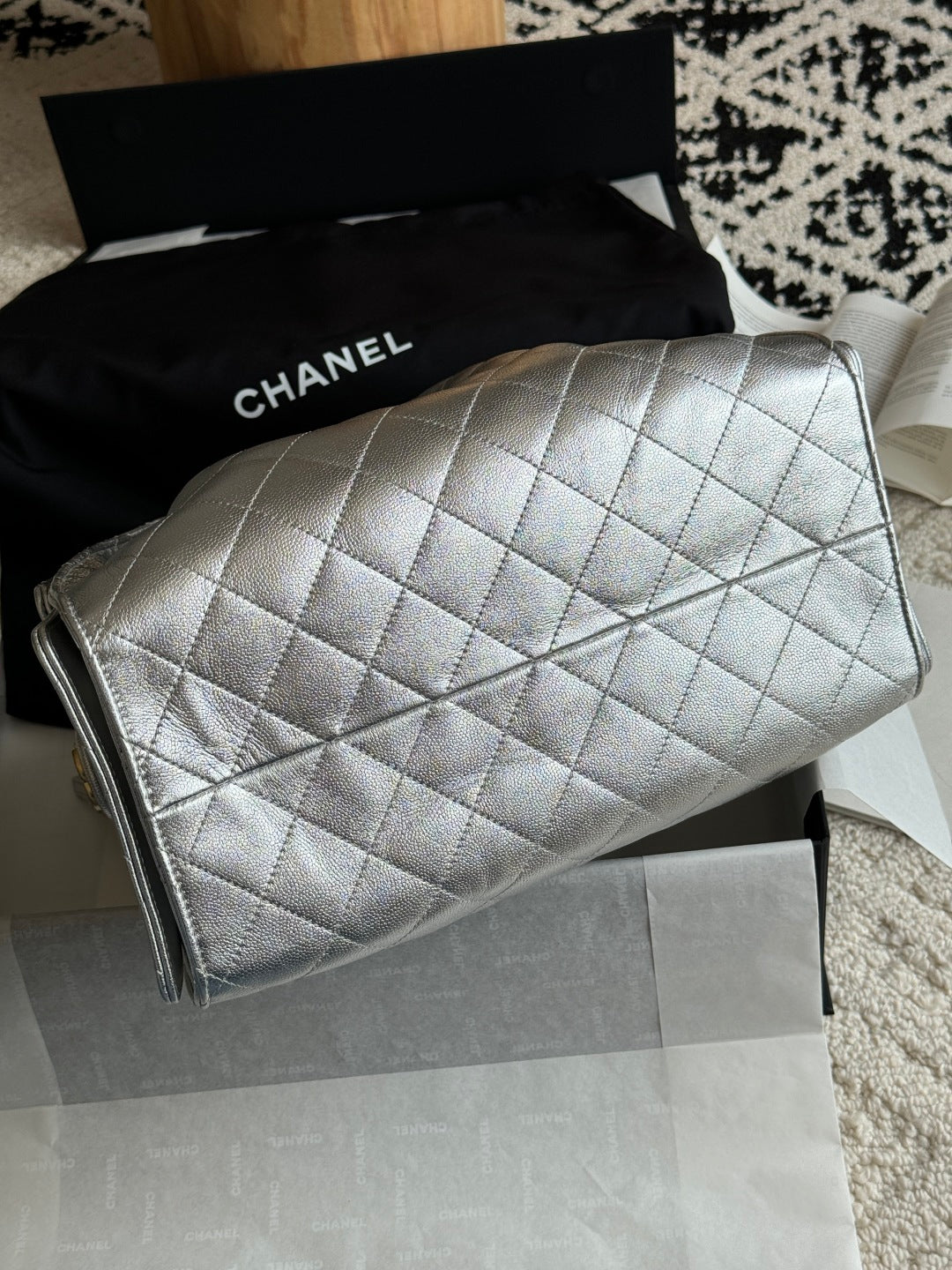 25 Large Quilted Handbag