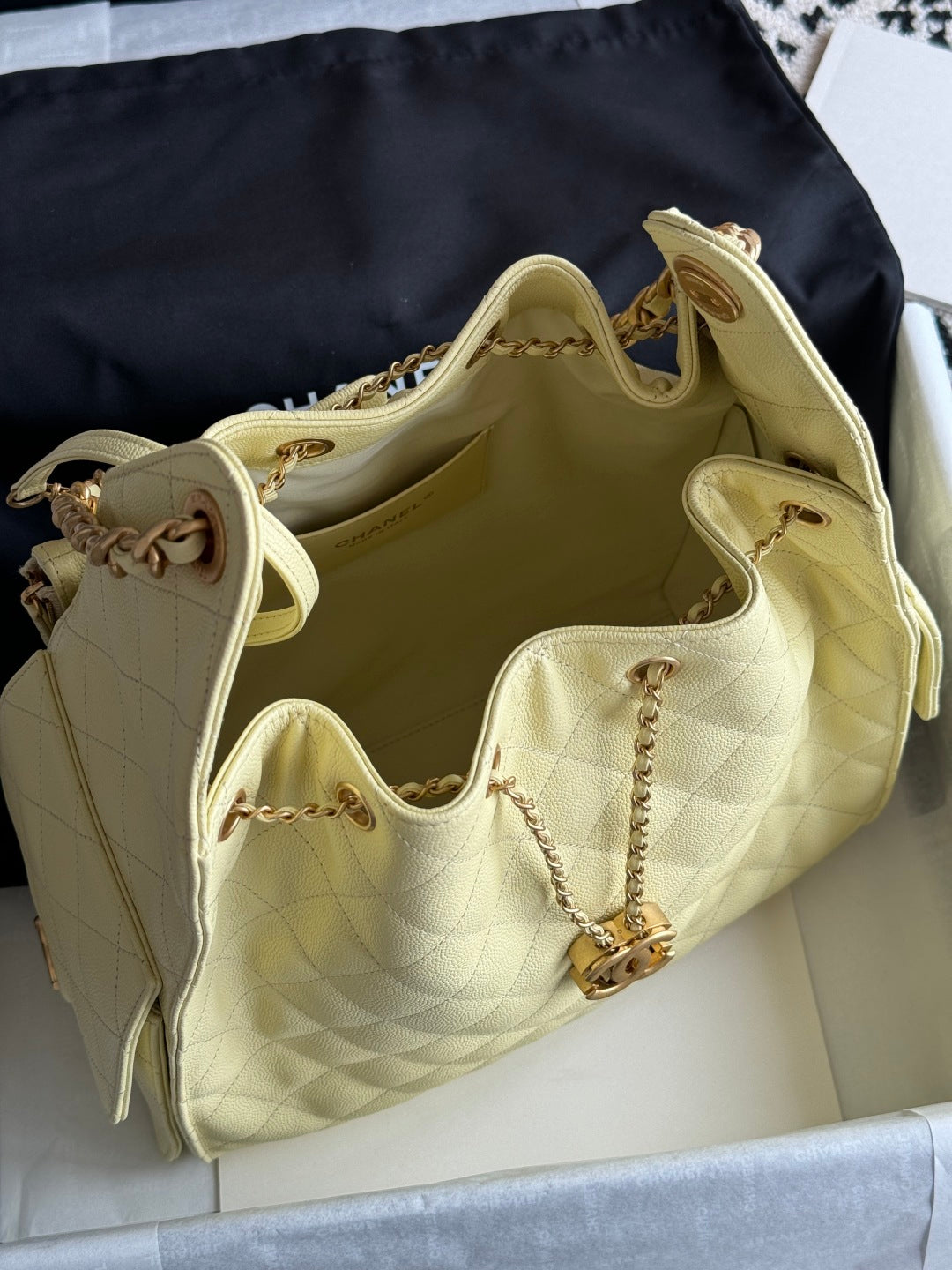 25 Large Quilted Handbag