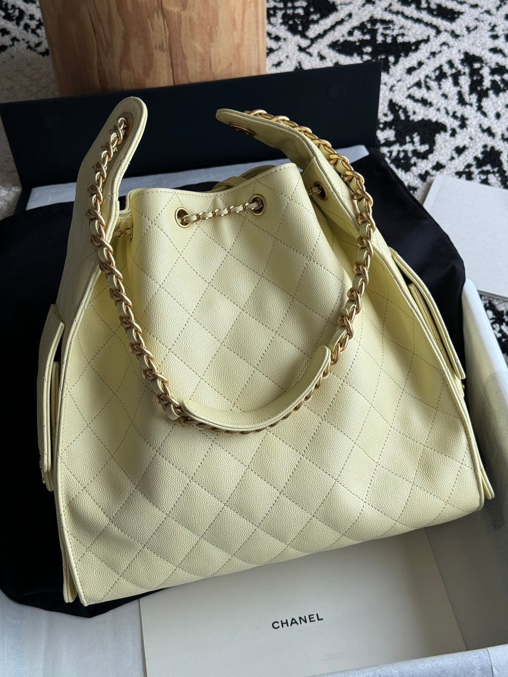 25 Large Quilted Handbag