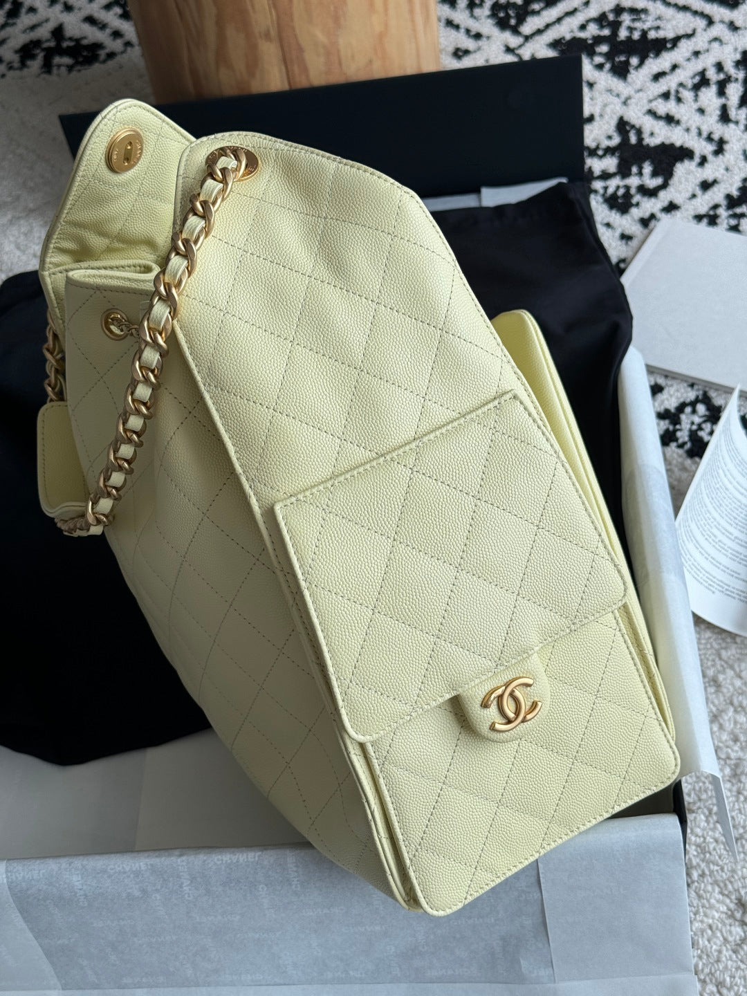 25 Large Quilted Handbag