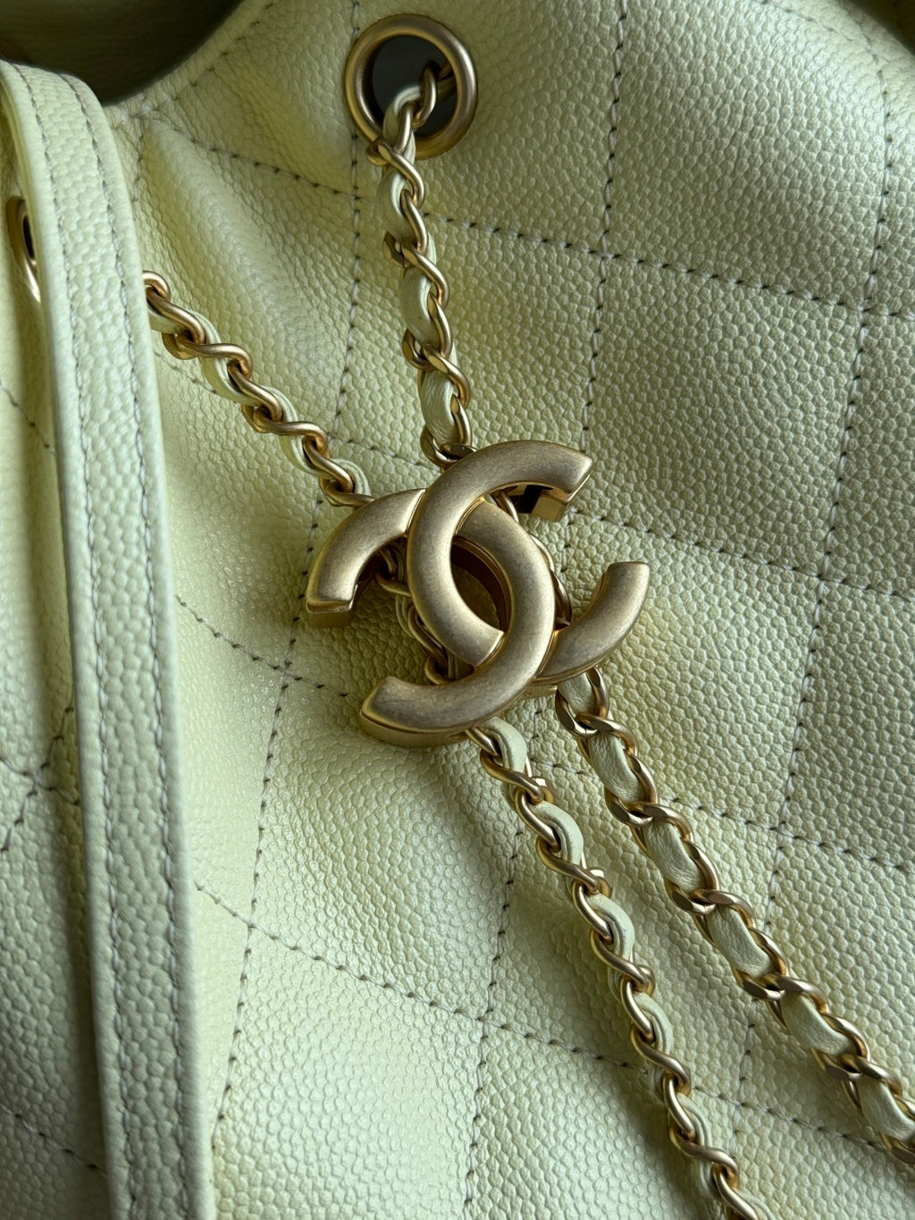 25 Large Quilted Handbag