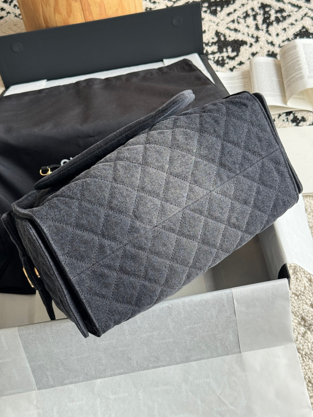 25 Large Quilted Handbag