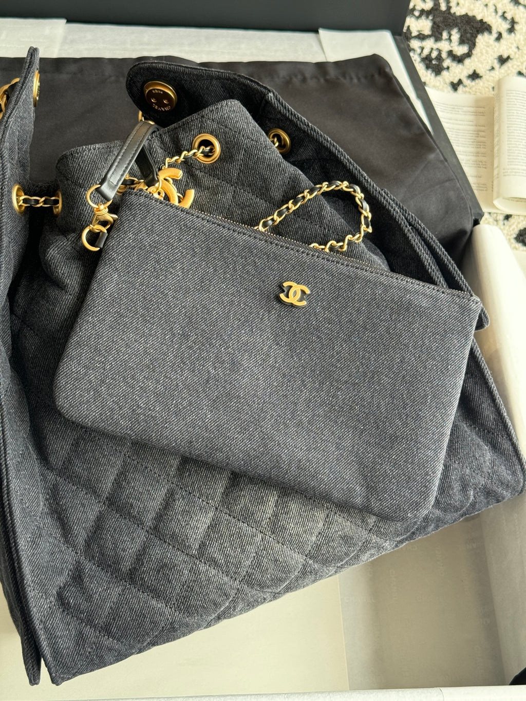 25 Large Quilted Handbag