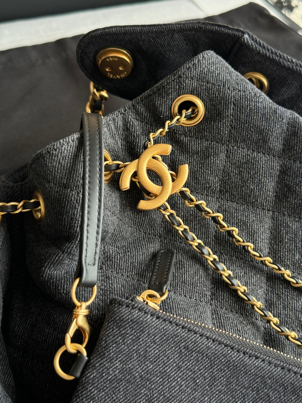 25 Large Quilted Handbag