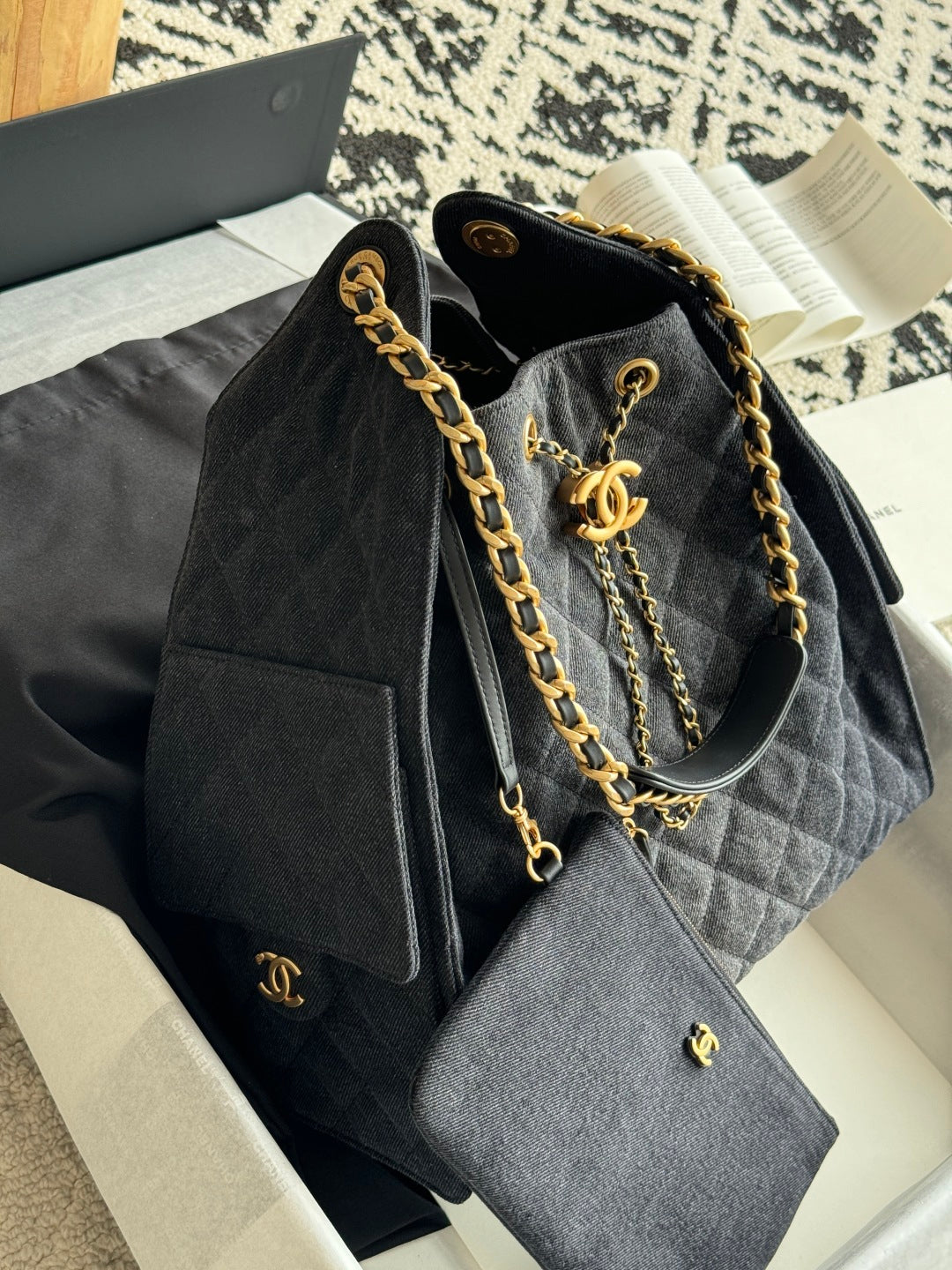 25 Large Quilted Handbag