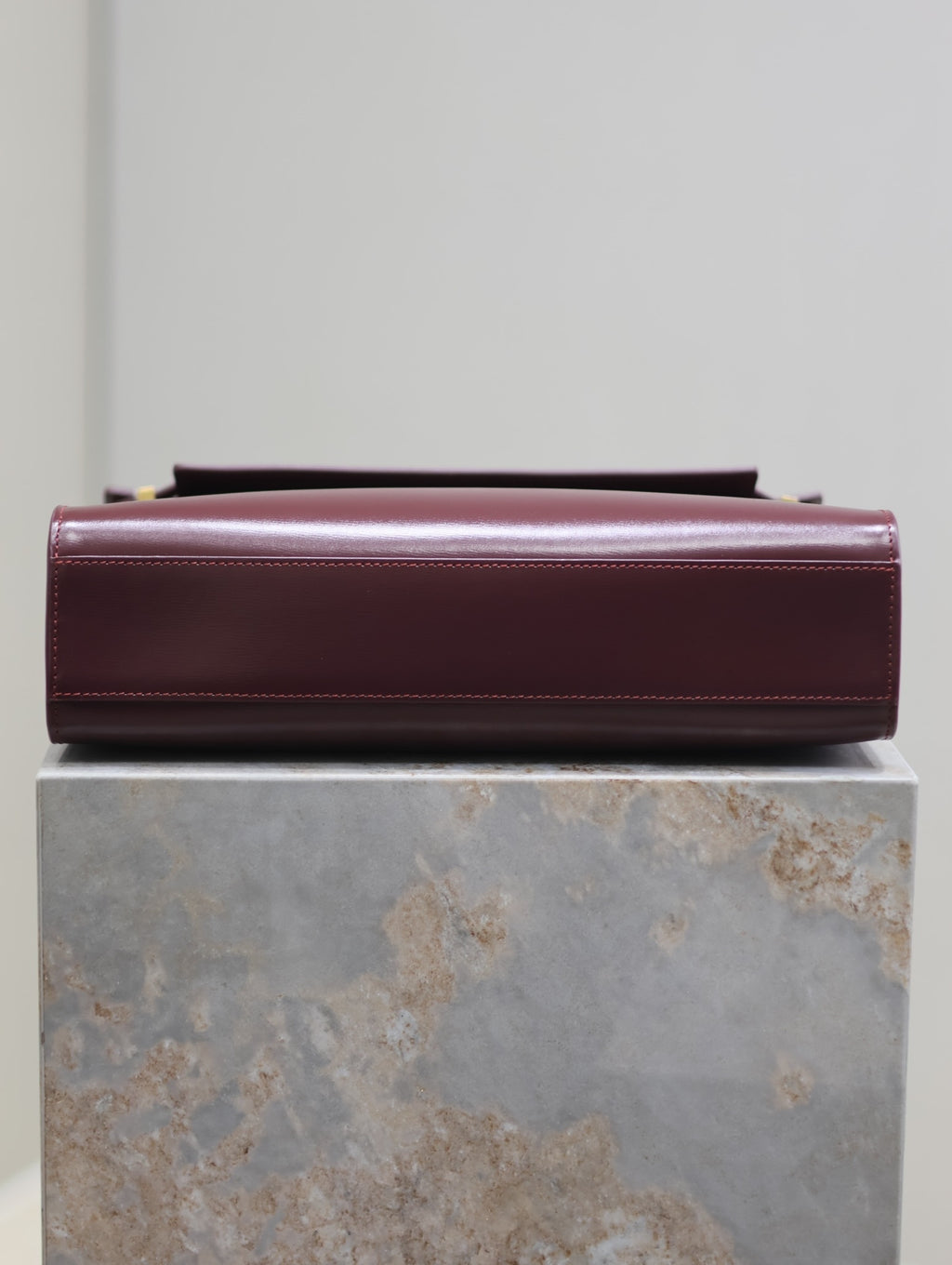 Crocodile-Embossed Leather Chain Bag