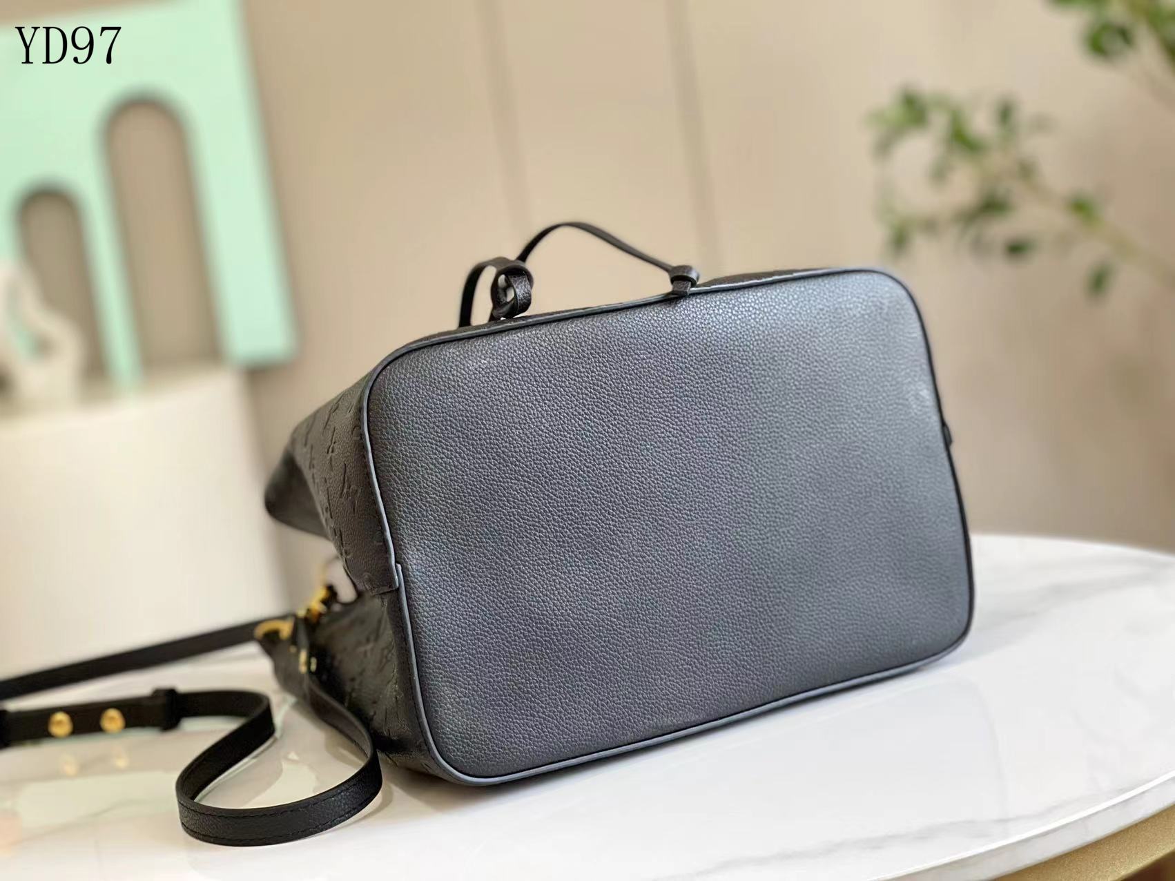 NéoNoé MM Bucket Bag