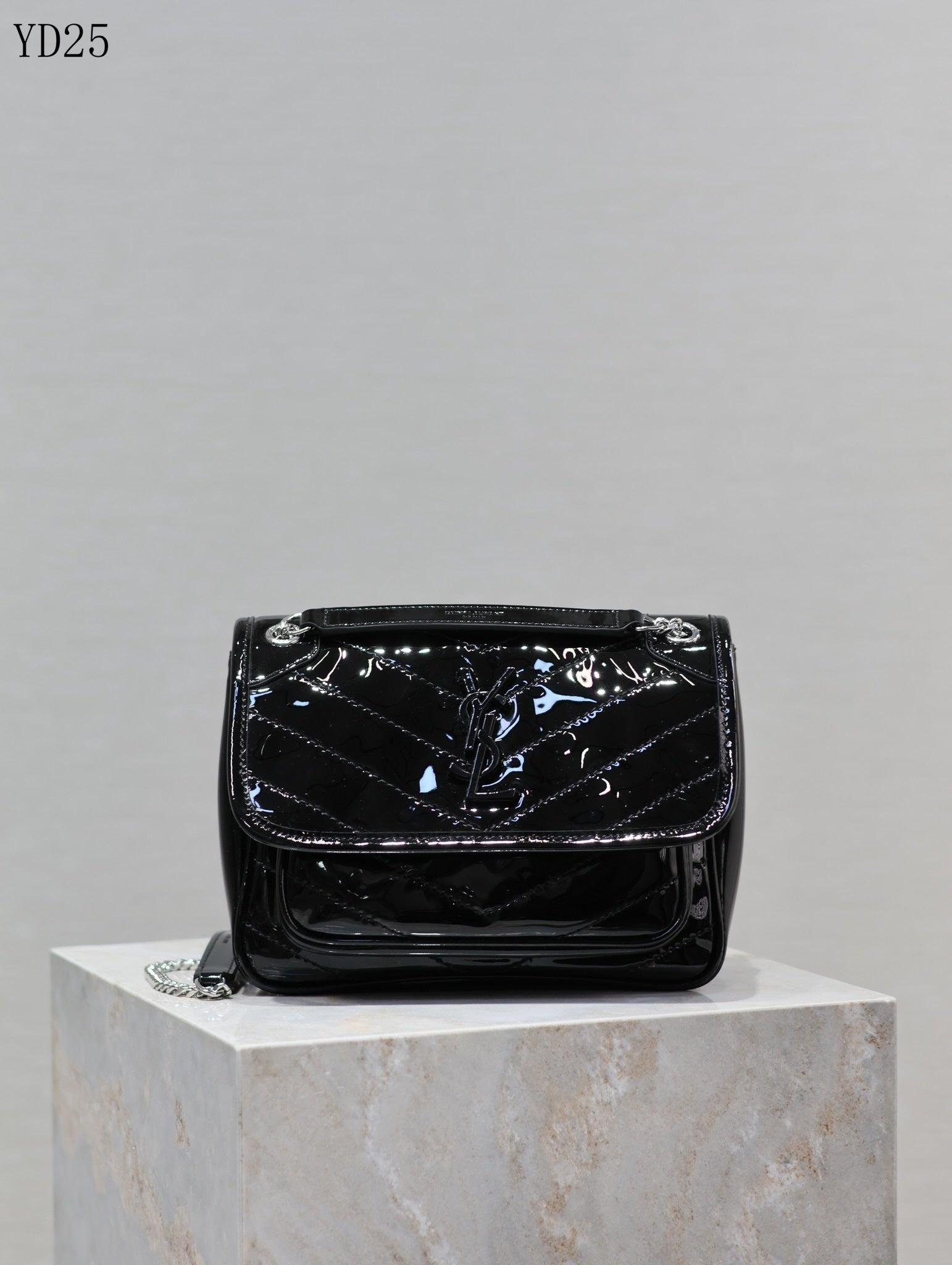 Niki Medium Patent Leather Shoulder Bag