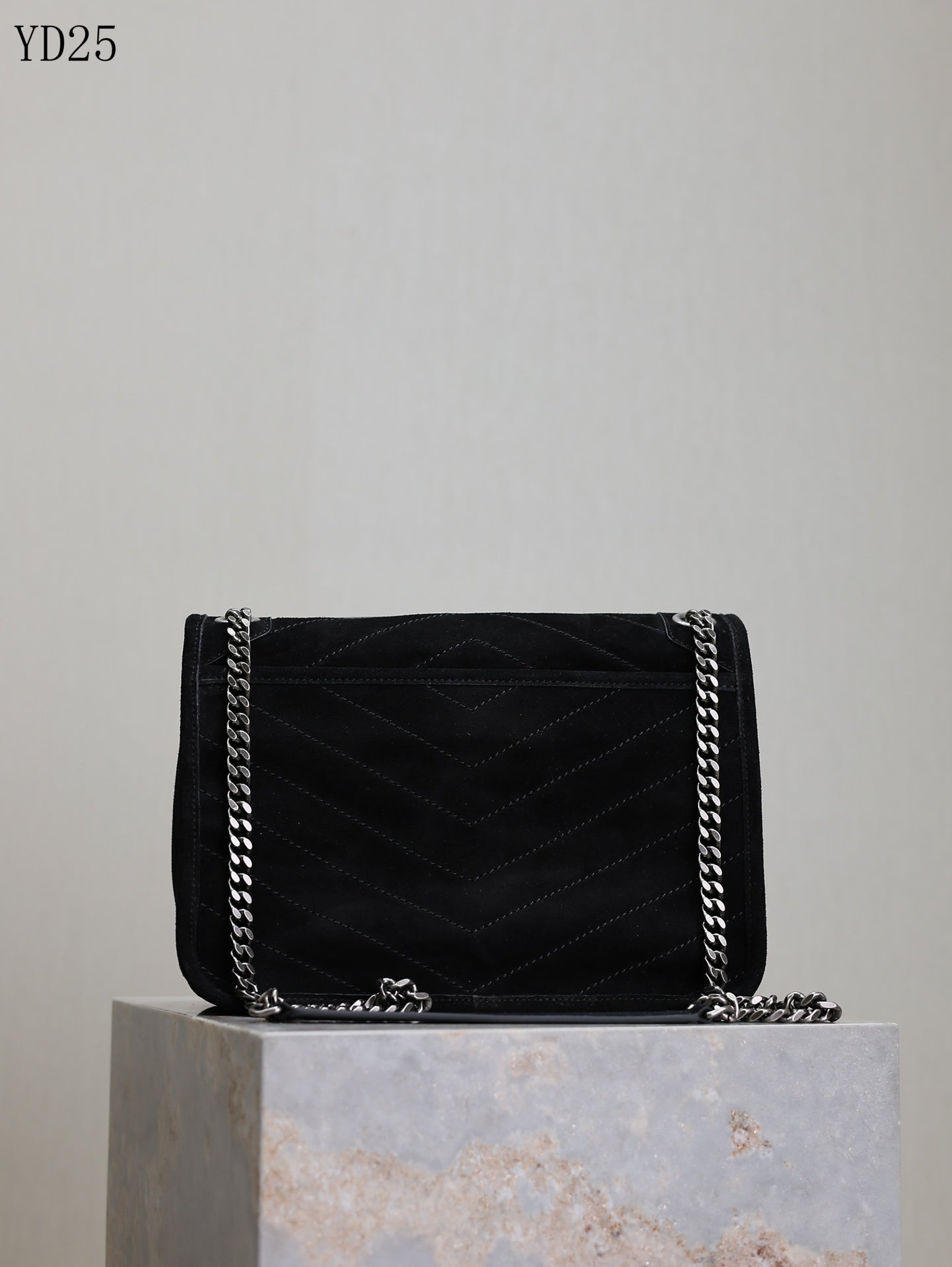 Niki Medium Shoulder Bag