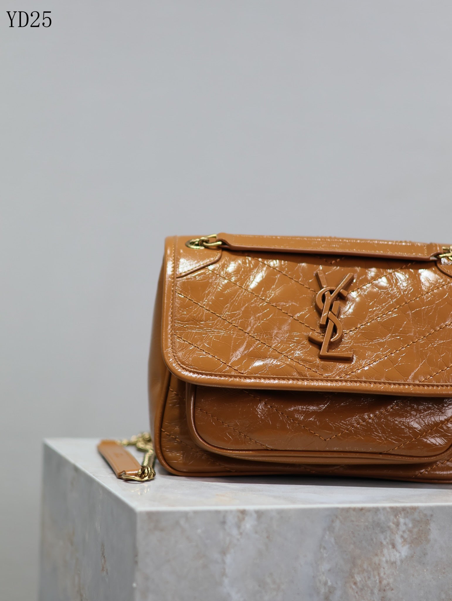 Niki Medium Patent Leather Shoulder Bag