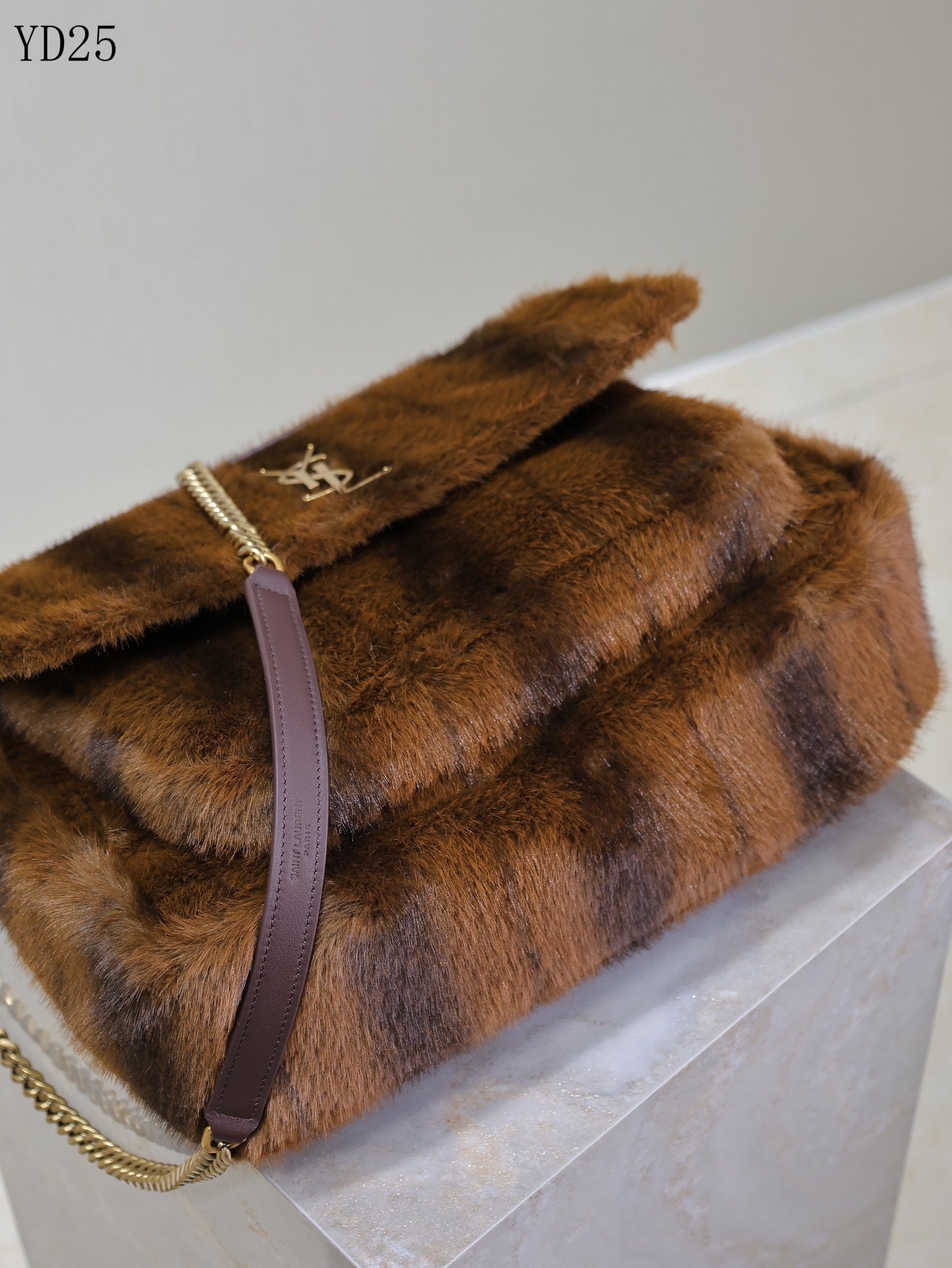 Niki Medium in Shearling Bag