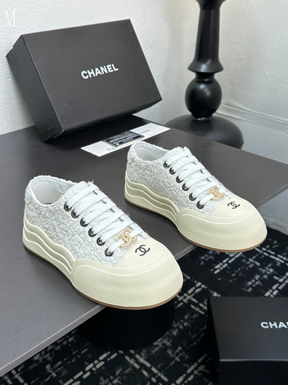 Low-Top Sneakers