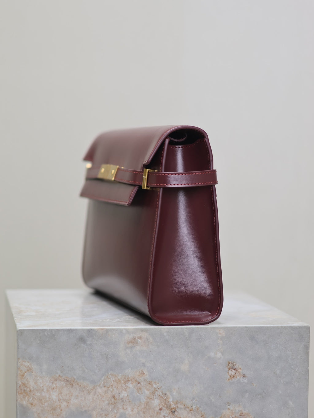 Crocodile-Embossed Leather Chain Bag