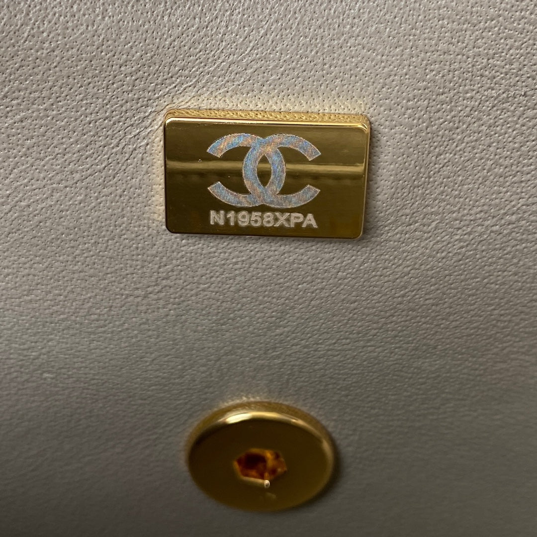 1.55 Classic Quilted Flap Bag