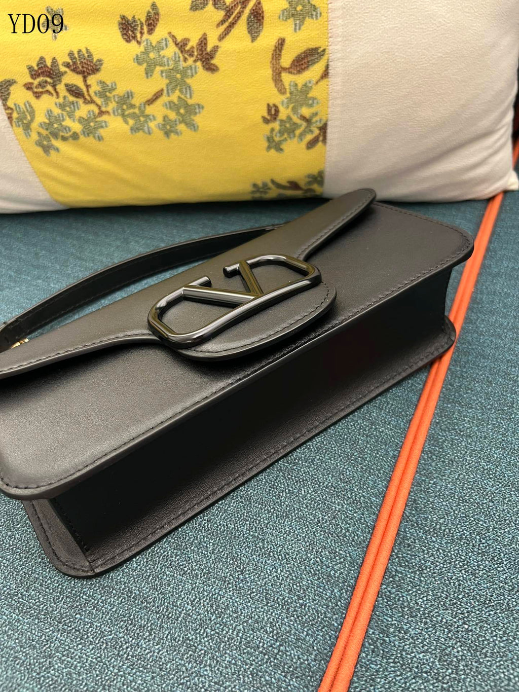 Garavani VLogo Signature Bag