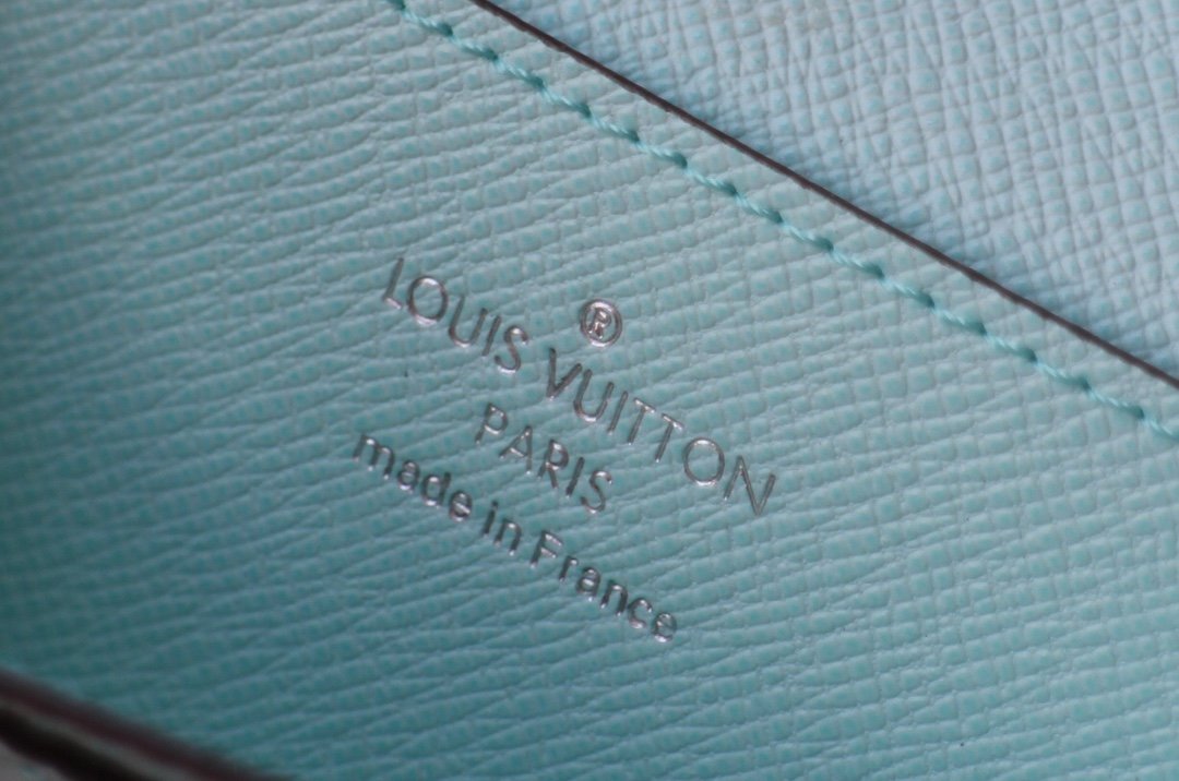 Epi Leather Twist Wallet