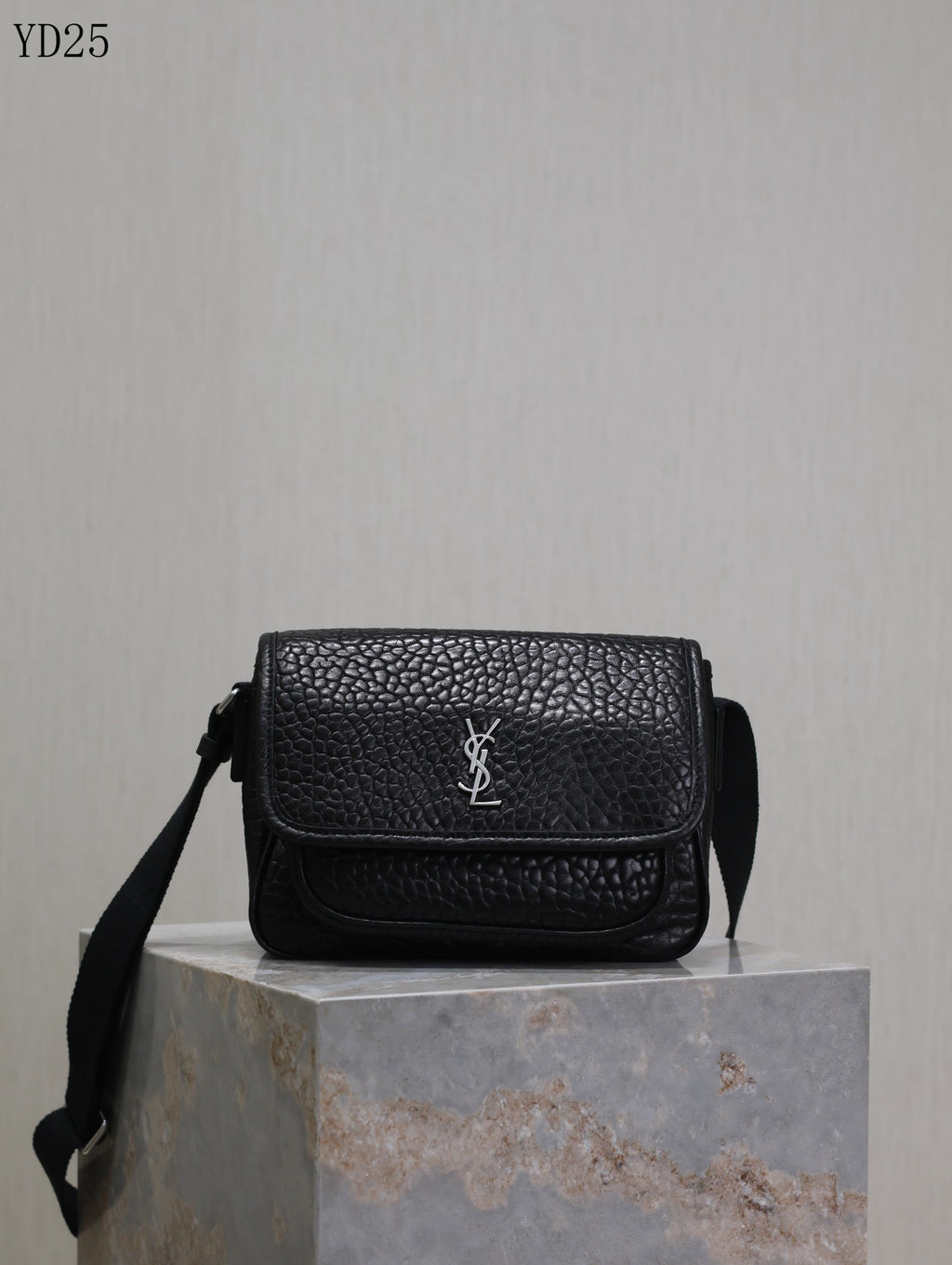 Niki Grained Leather Bag
