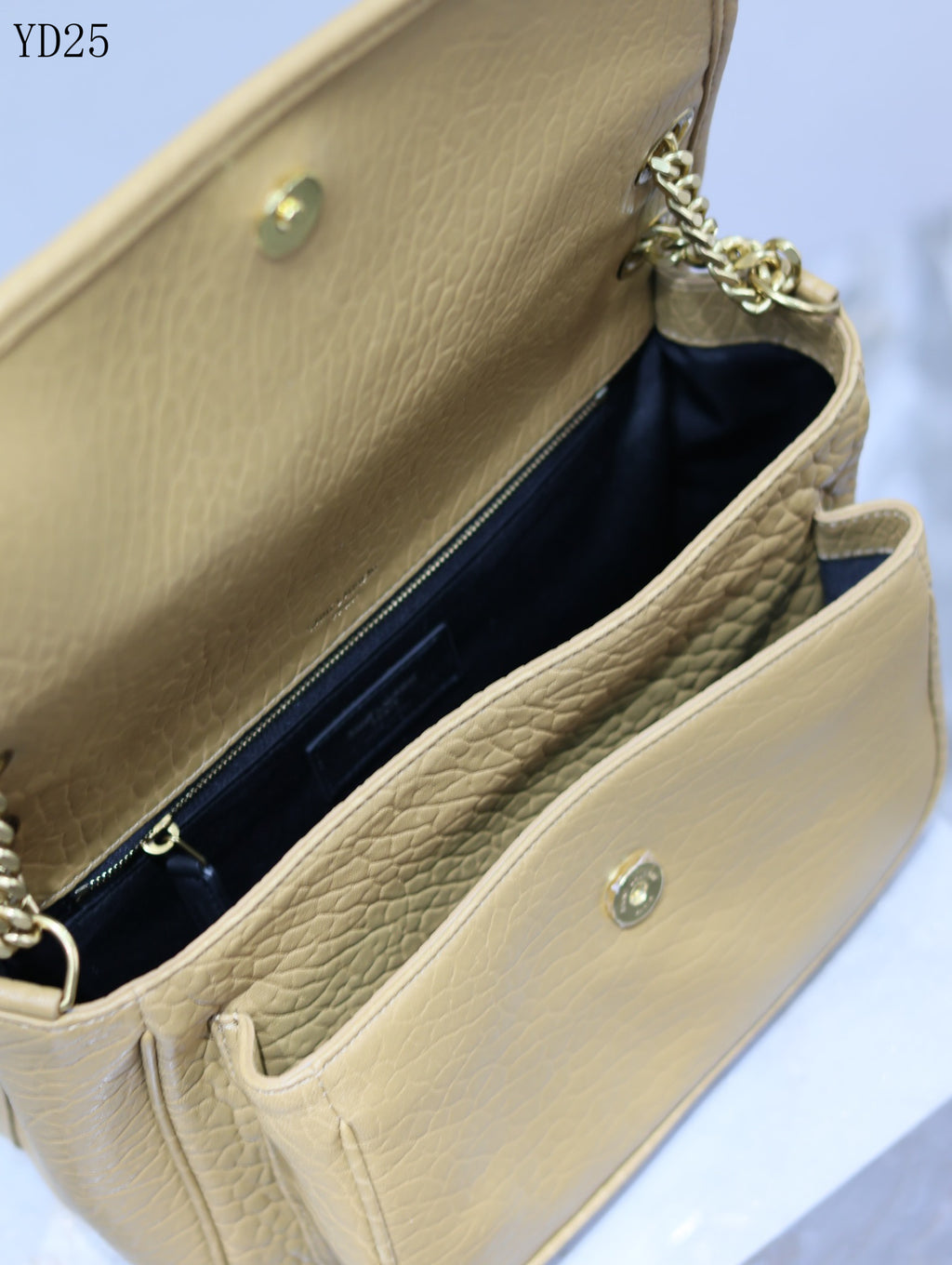 Niki Medium Shoulder Bag