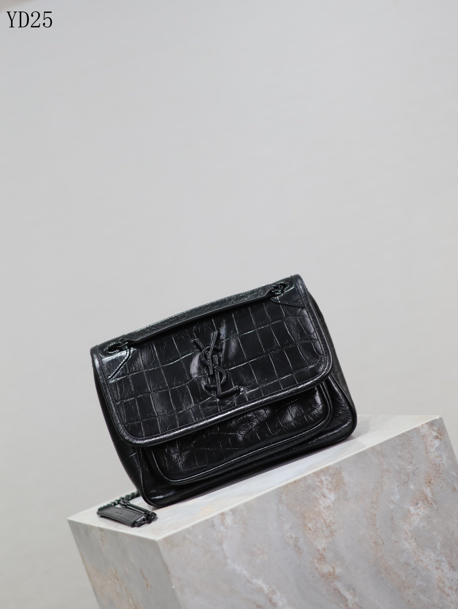 Niki Medium Patent Leather Shoulder Bag