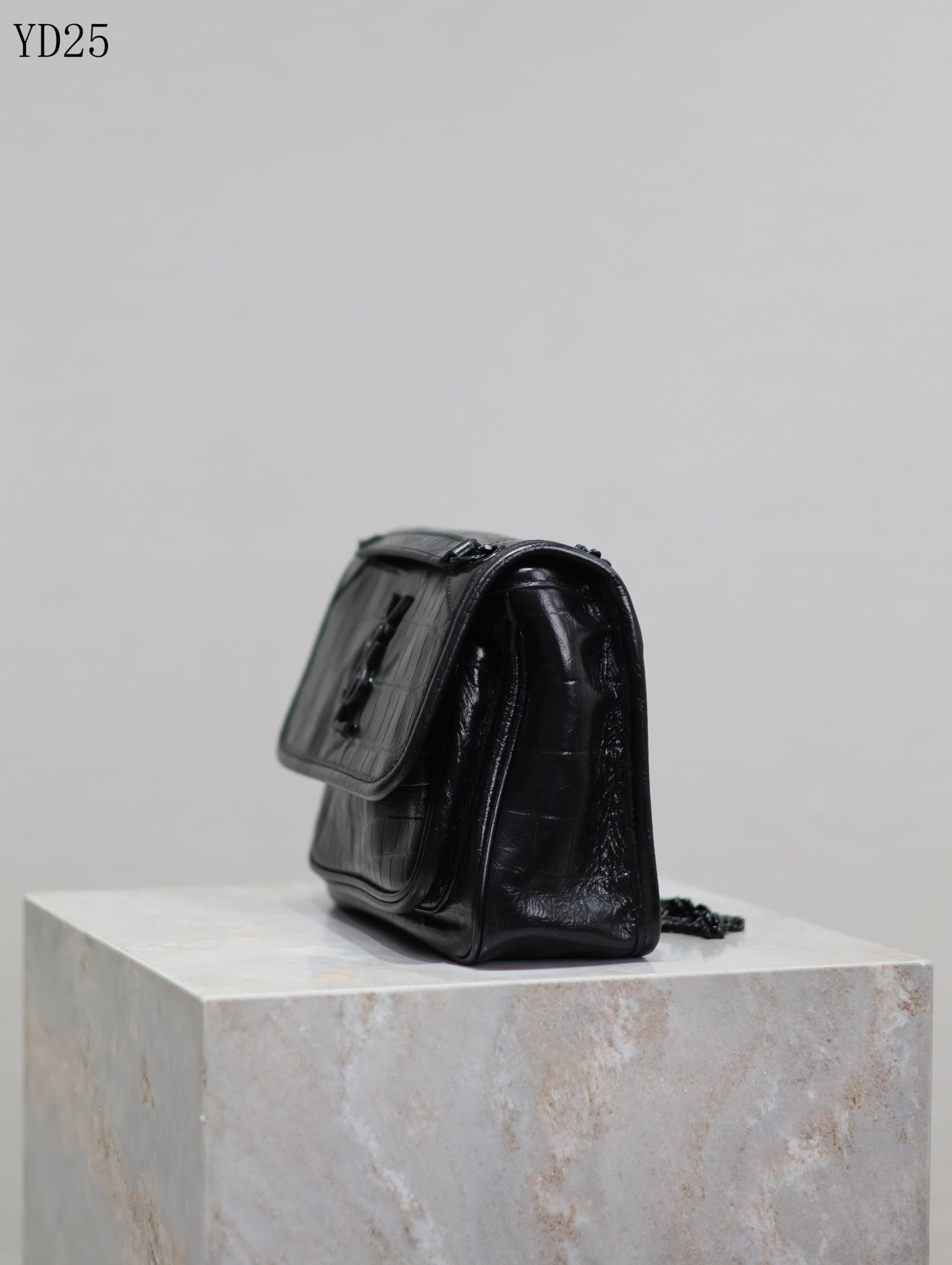 Niki Medium Patent Leather Shoulder Bag