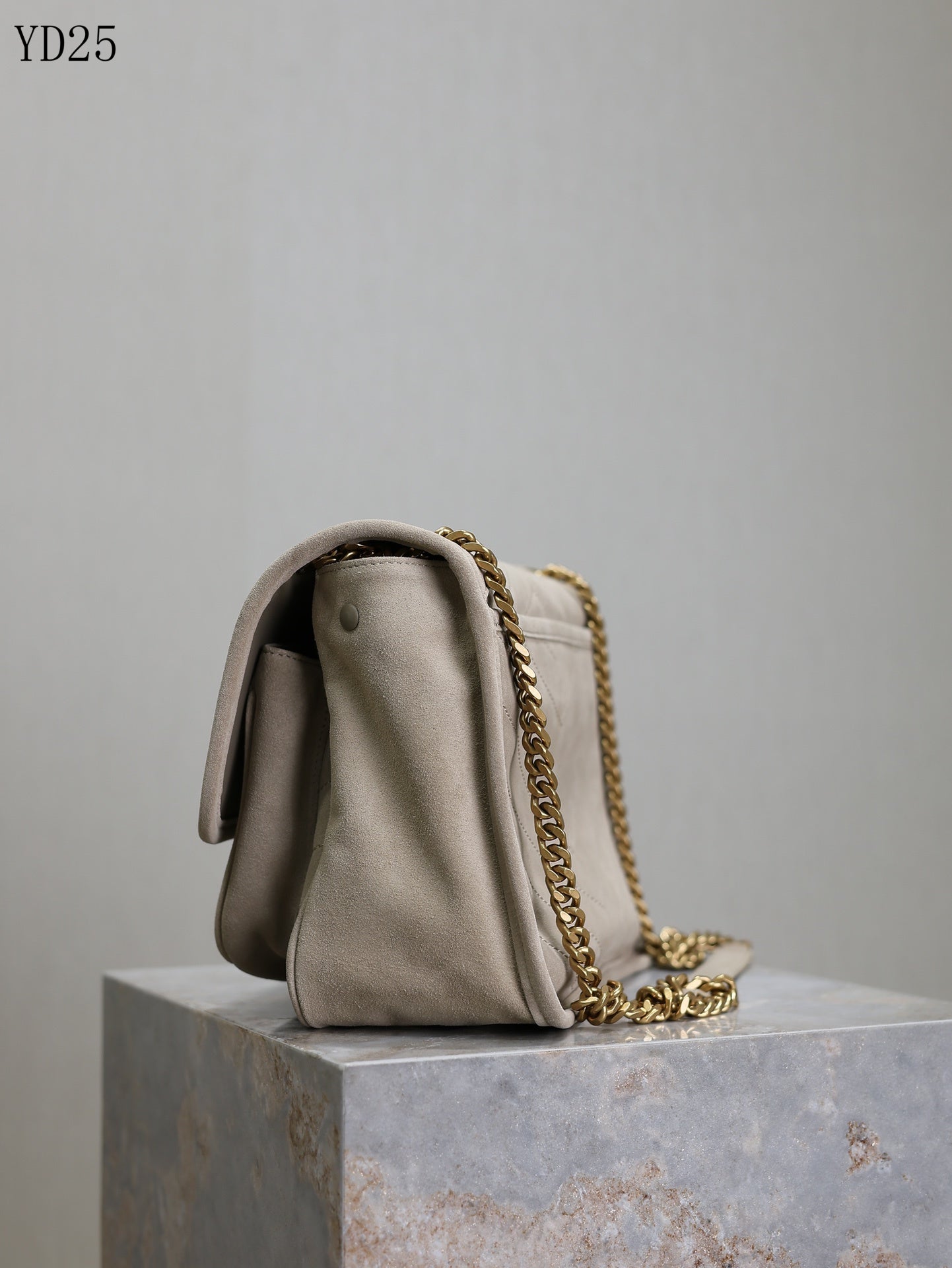 Niki Medium Shoulder Bag