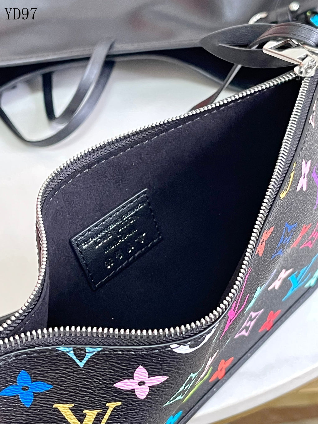 CarryAll Vibe Shoulder Bag