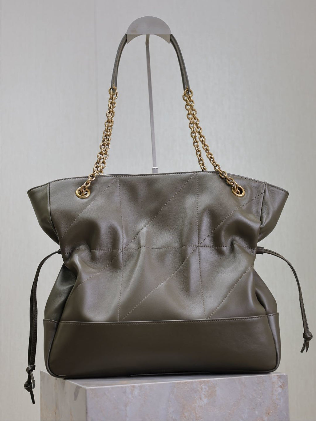 Niki Soft Chain Shoulder Bag