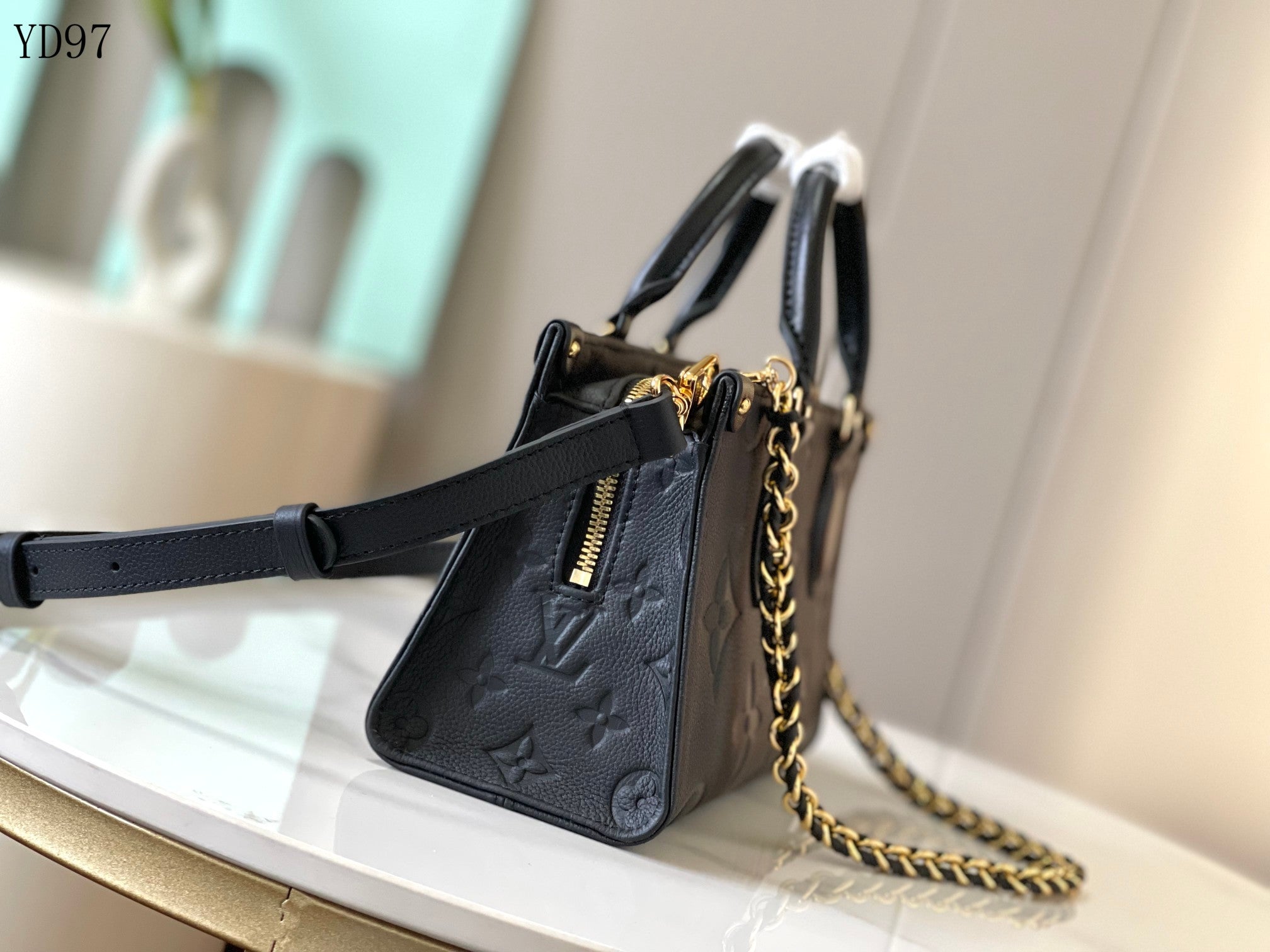 OnTheGo East West Bag