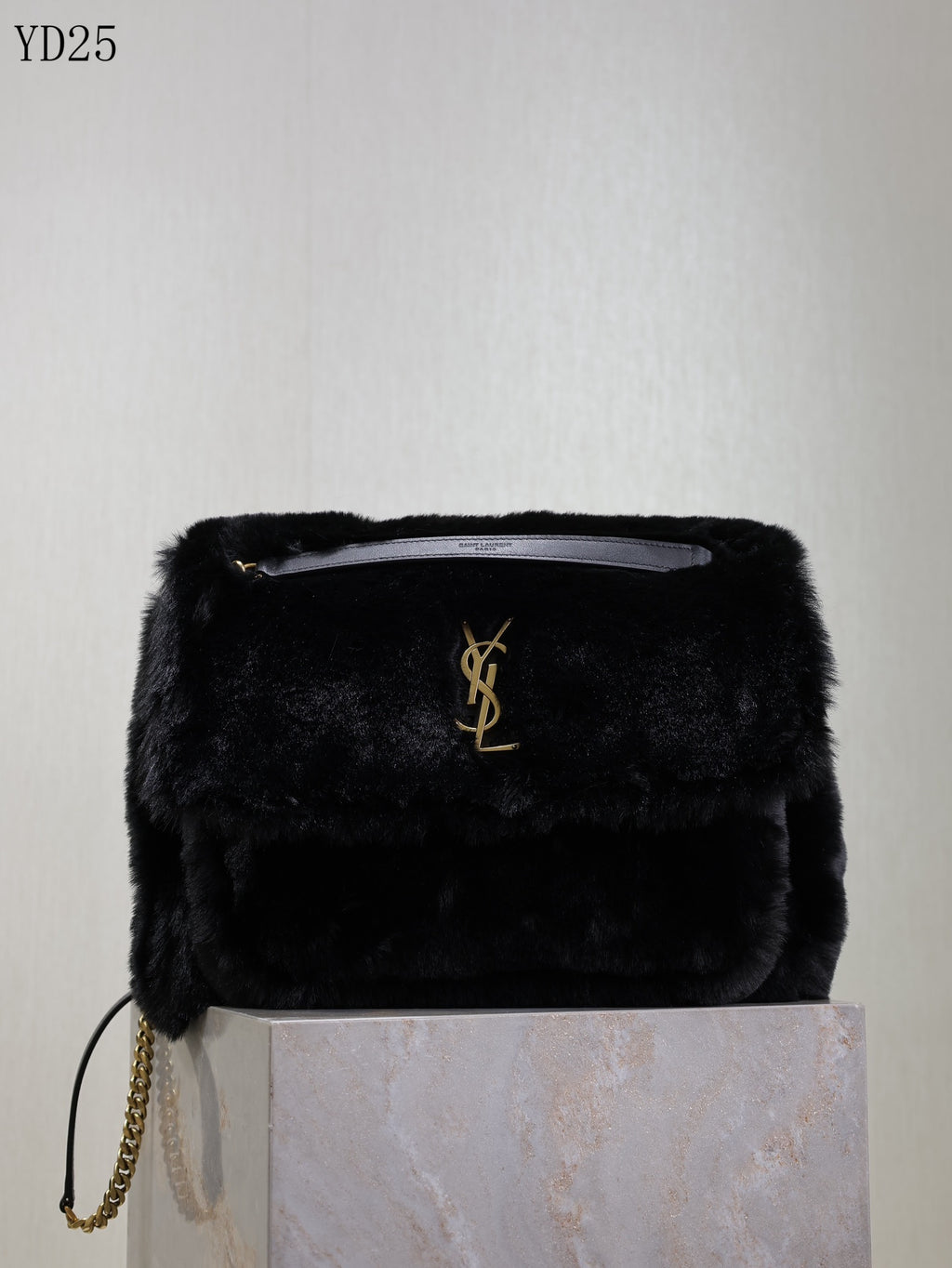Niki Medium in Shearling Bag