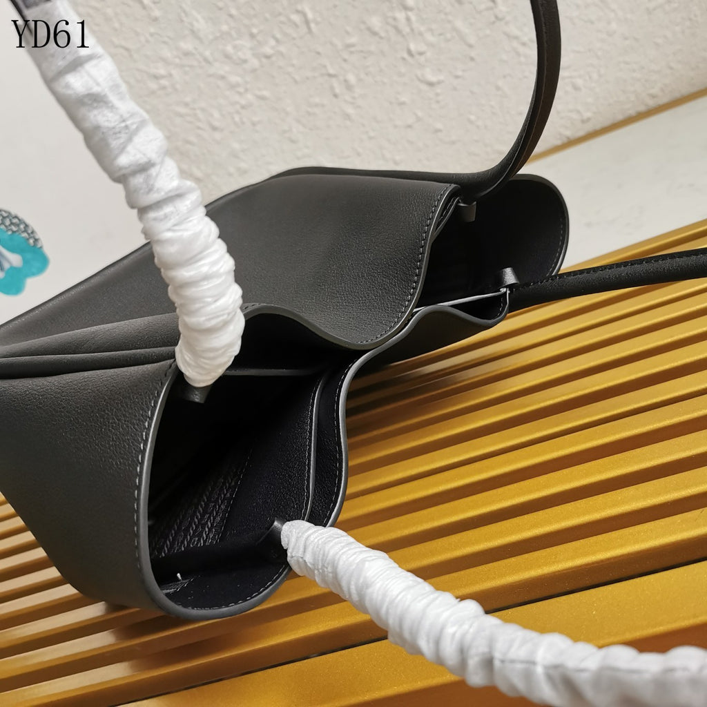 Tote Bag in Soft Grain Leather