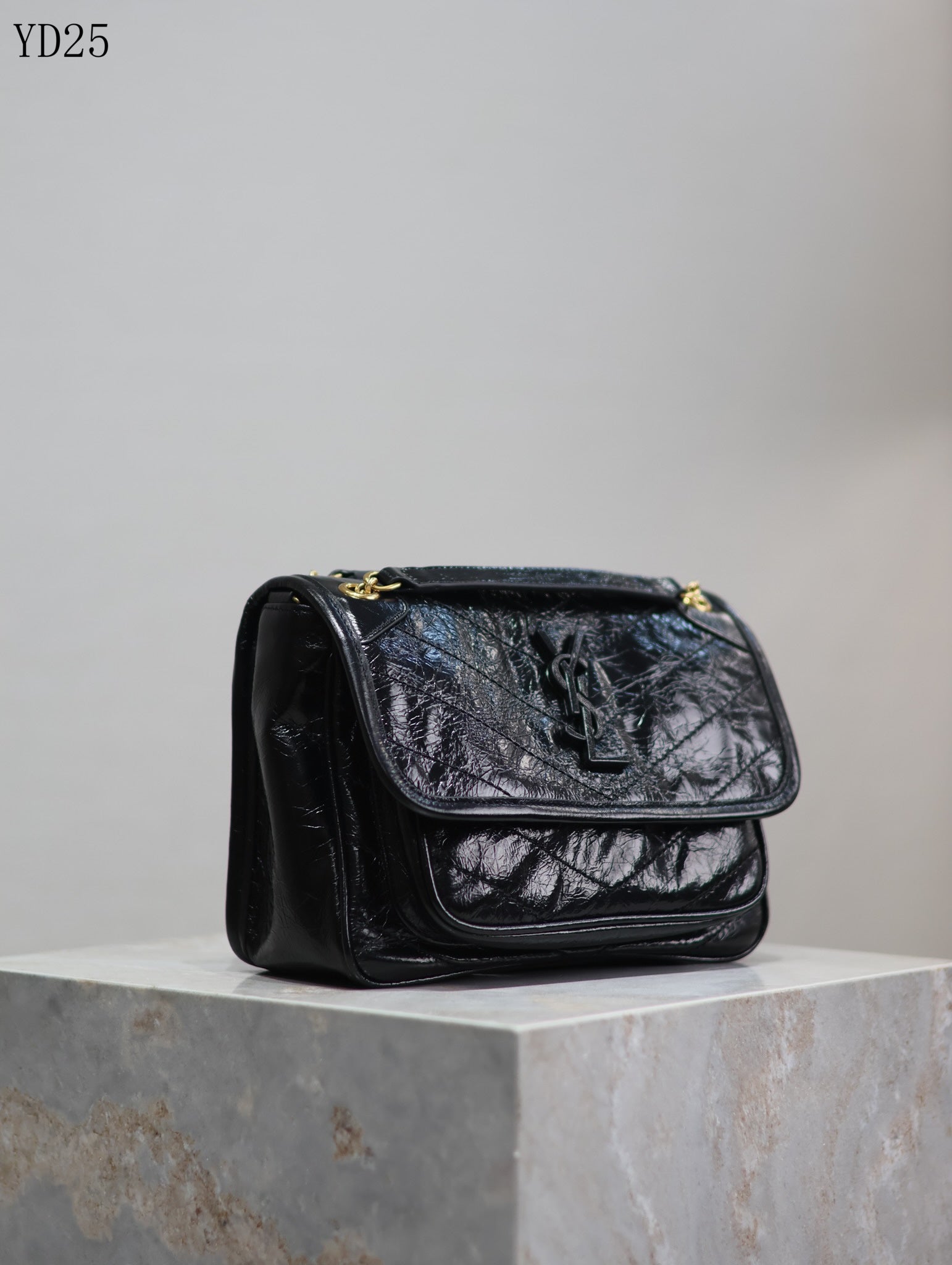 Niki Medium Patent Leather Shoulder Bag