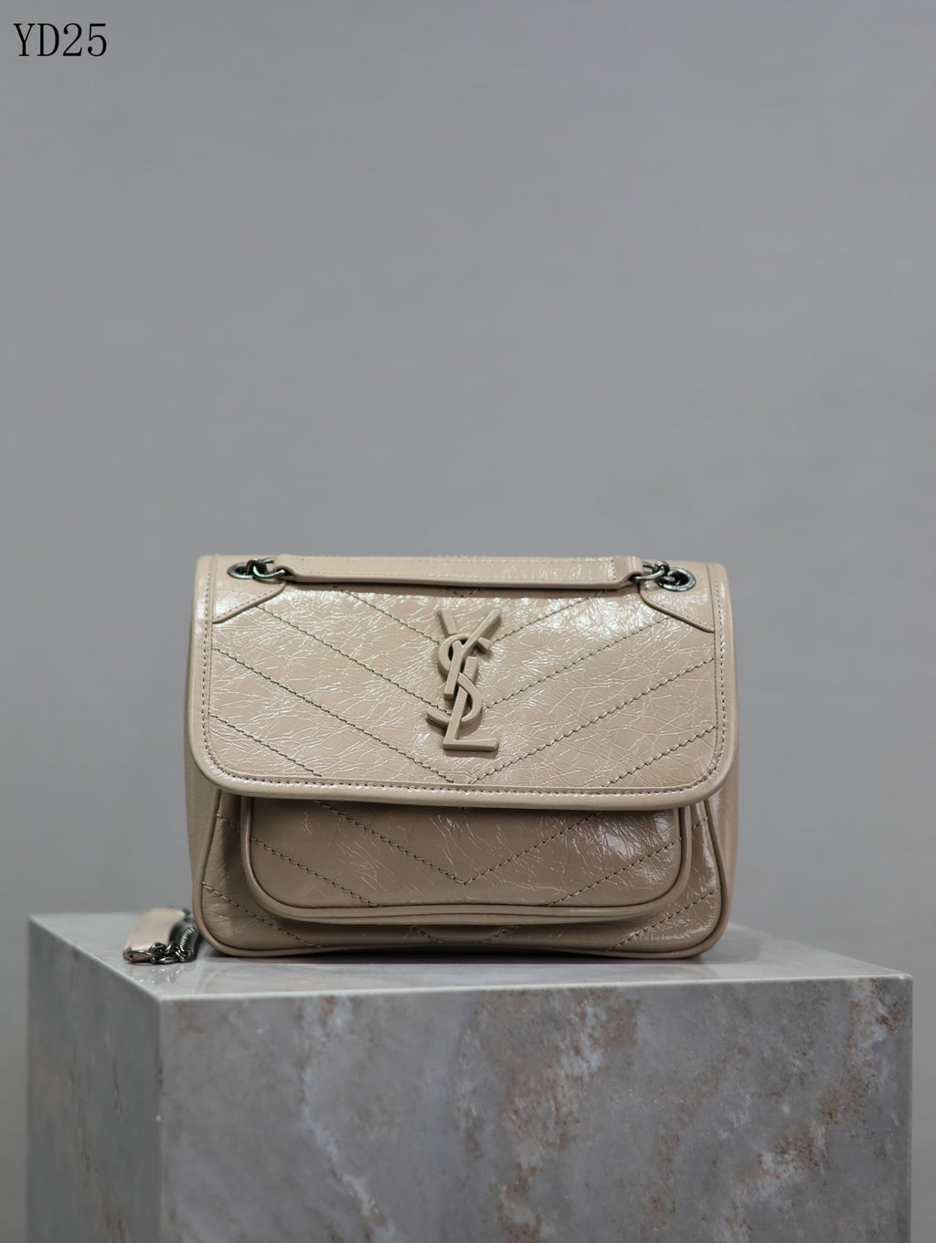 Niki Medium Patent Leather Shoulder Bag