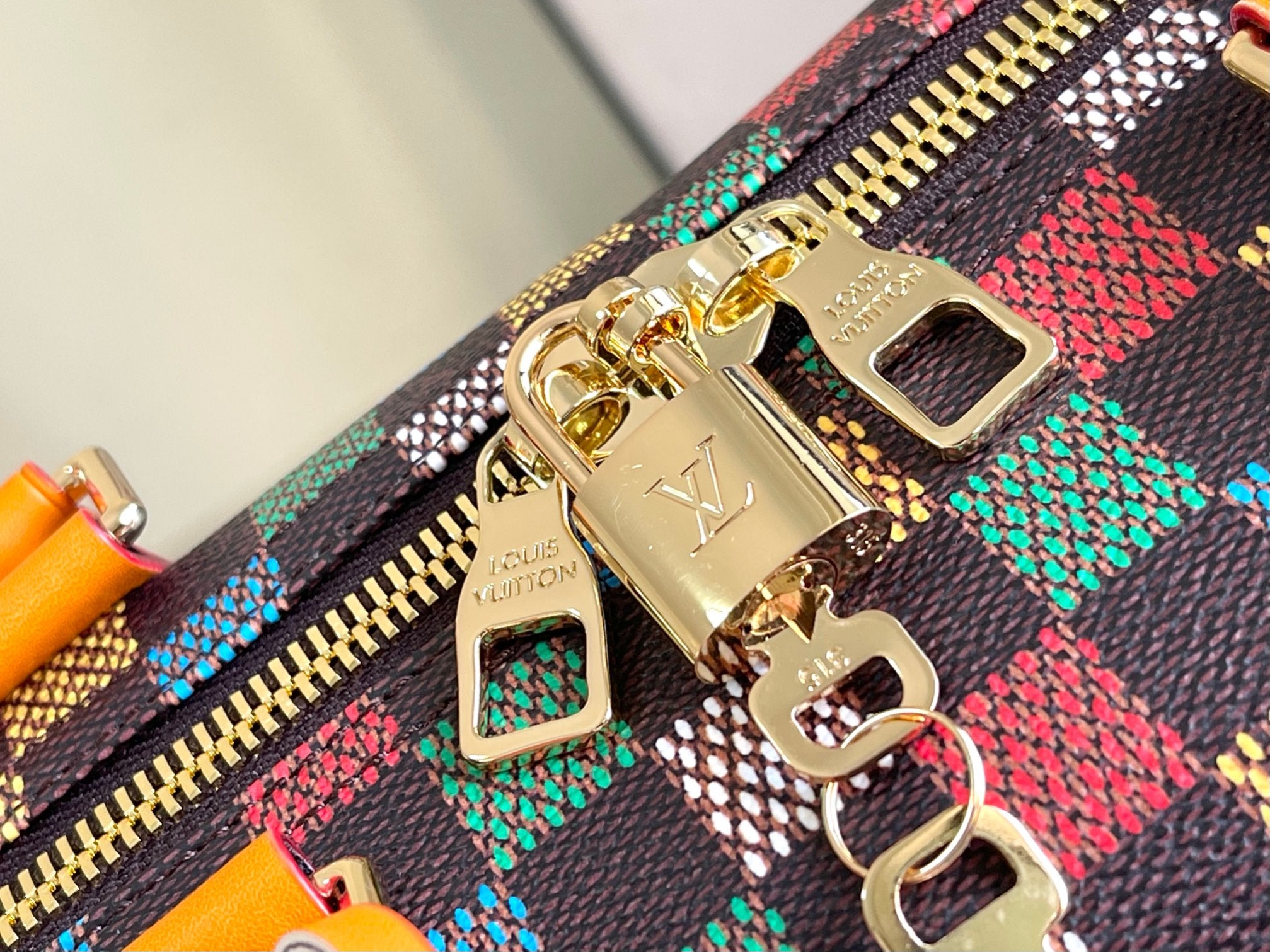 Keepall Bandoulière 50 – Multicolor Damier Canvas with Leather Trim