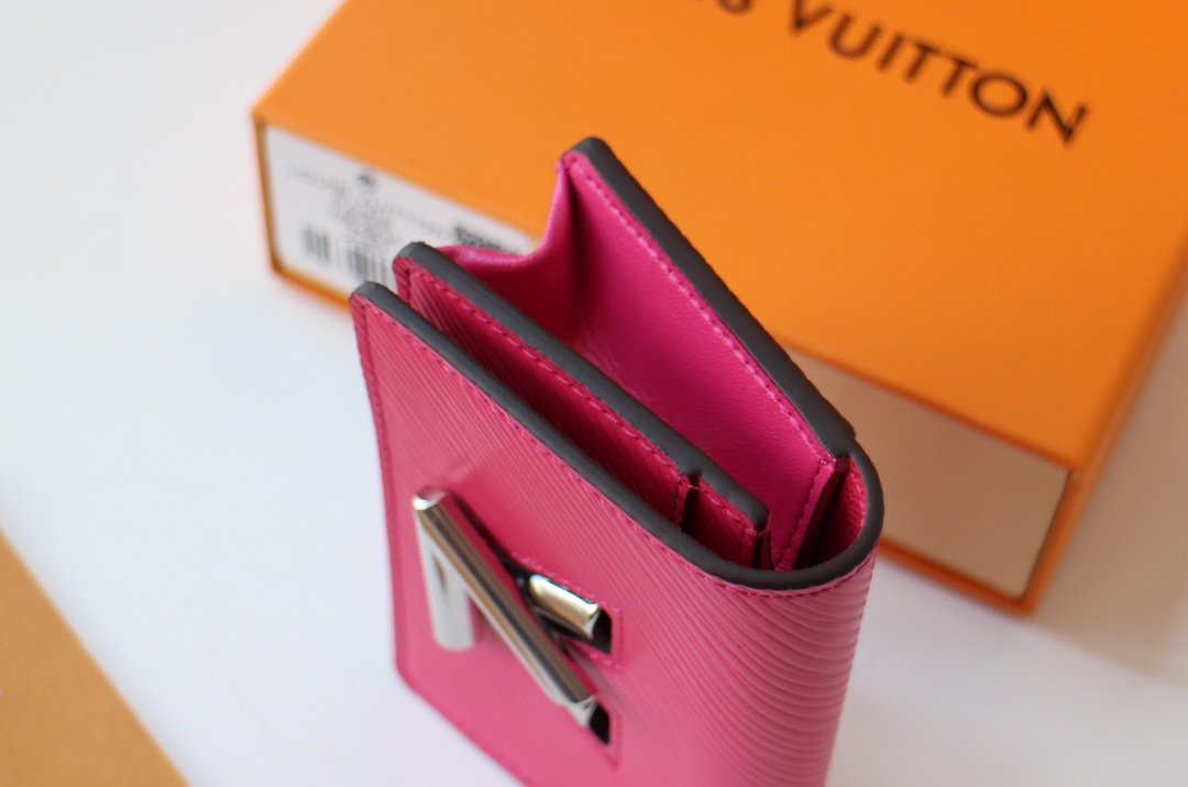 Epi Leather Twist Wallet