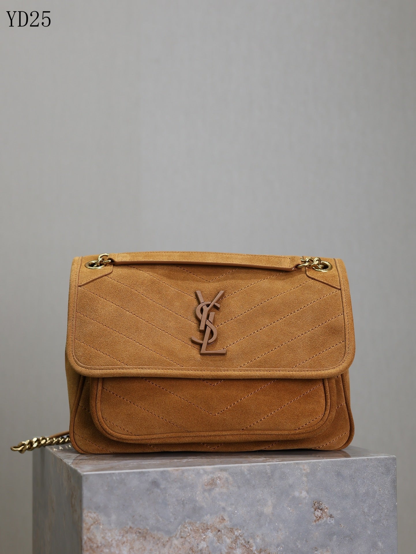 Niki Medium Shoulder Bag