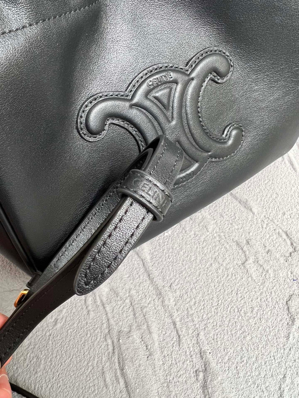 Mini Cuir Cabas Leather Drawstring Bag