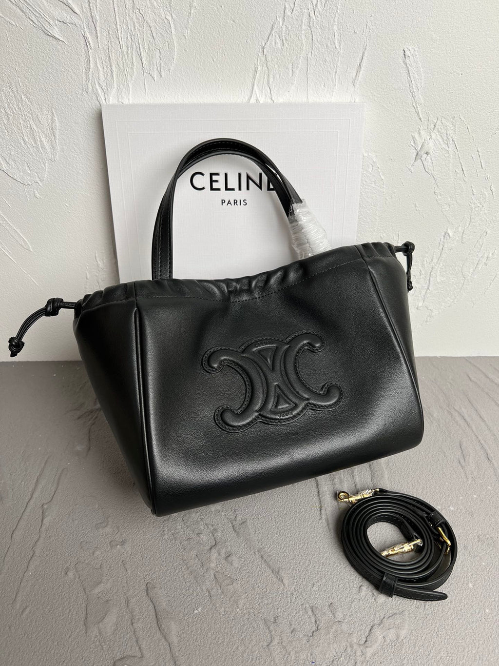 Mini Cuir Cabas Leather Drawstring Bag