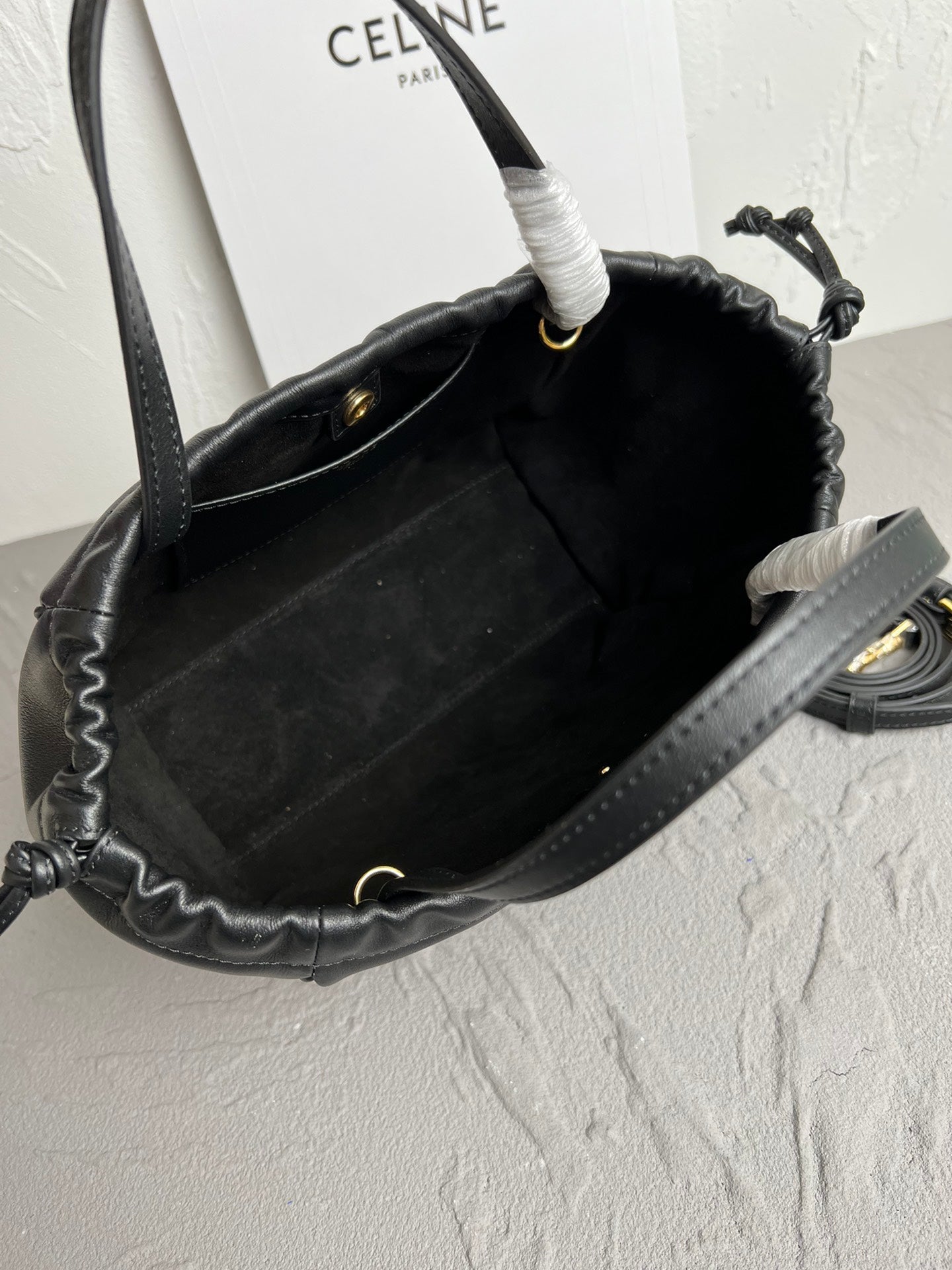 Mini Cuir Cabas Leather Drawstring Bag