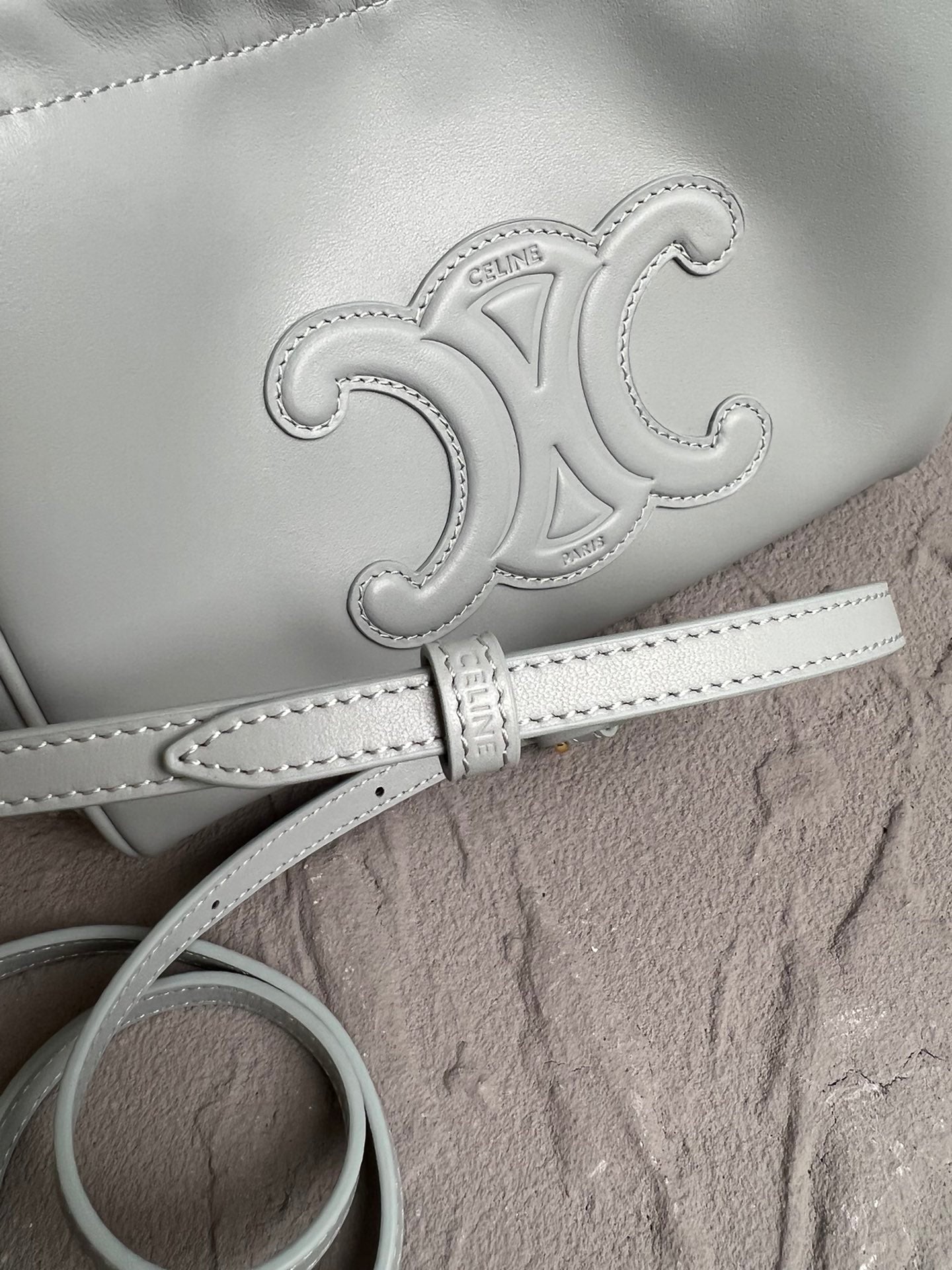 Mini Cuir Cabas Leather Drawstring Bag