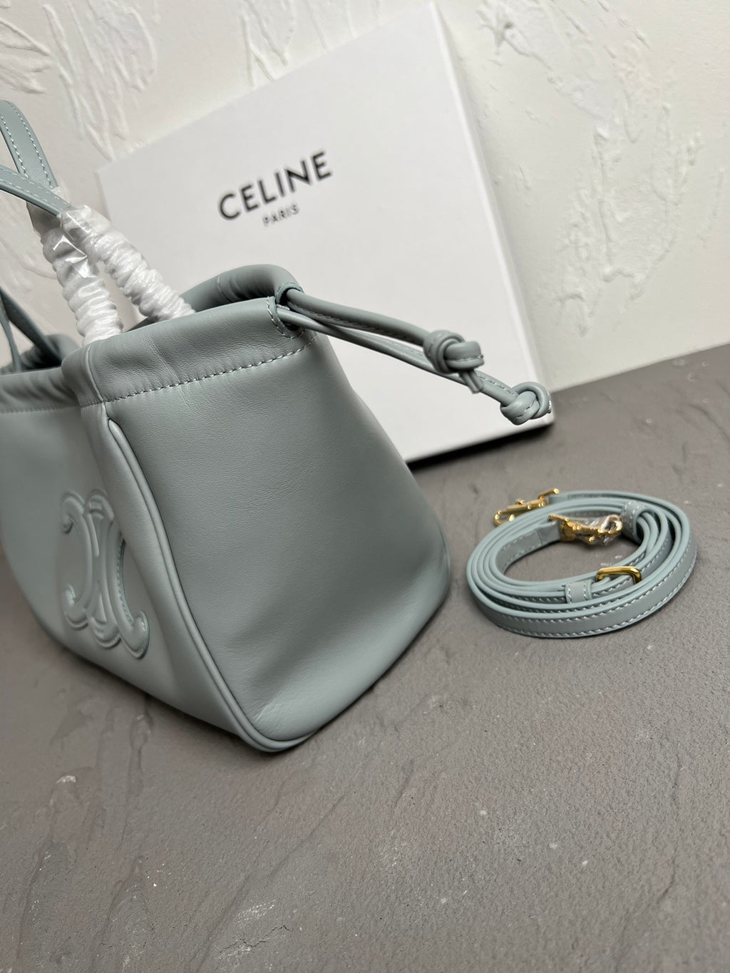 Mini Cuir Cabas Leather Drawstring Bag