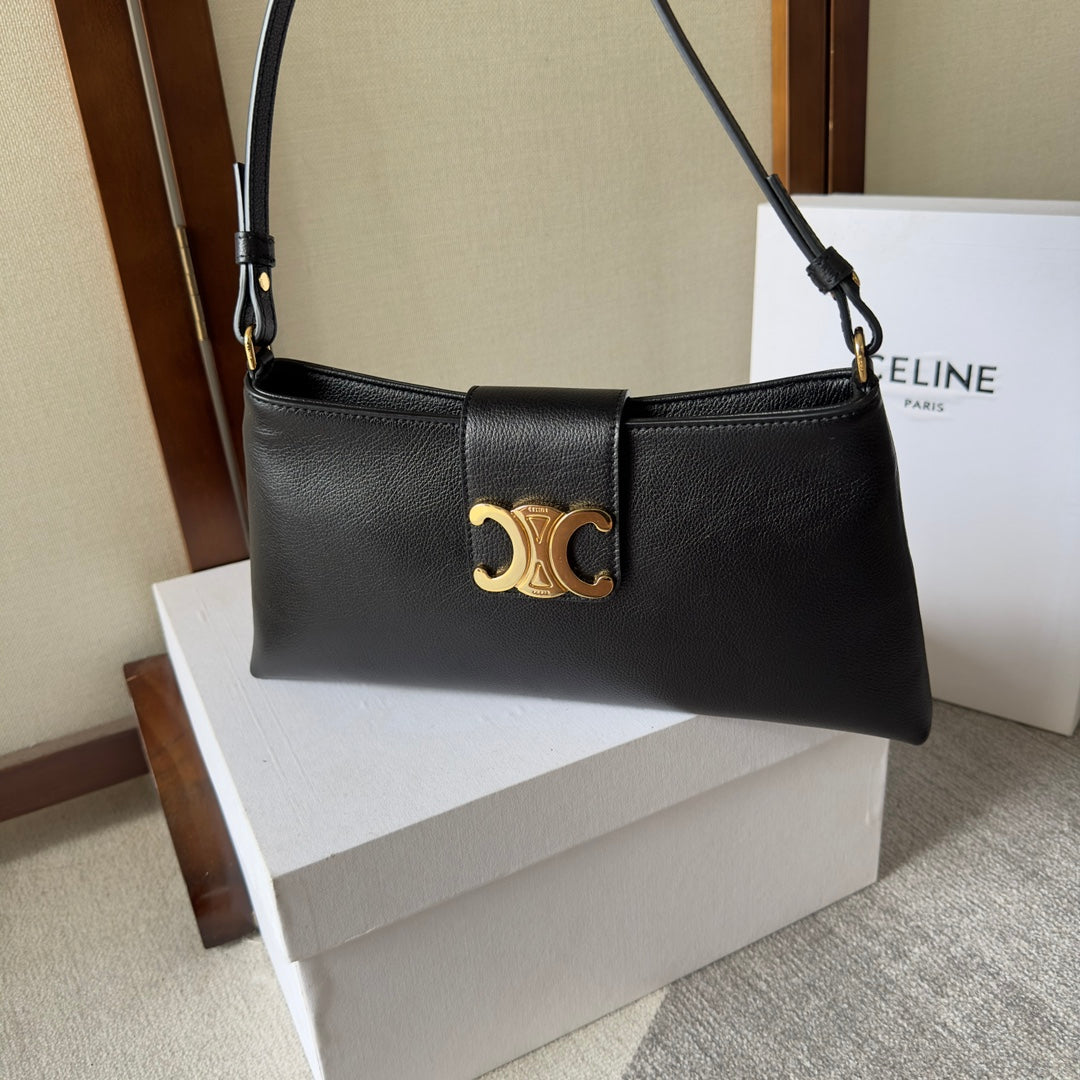 Triomphe Soft Calfskin Shoulder Bag