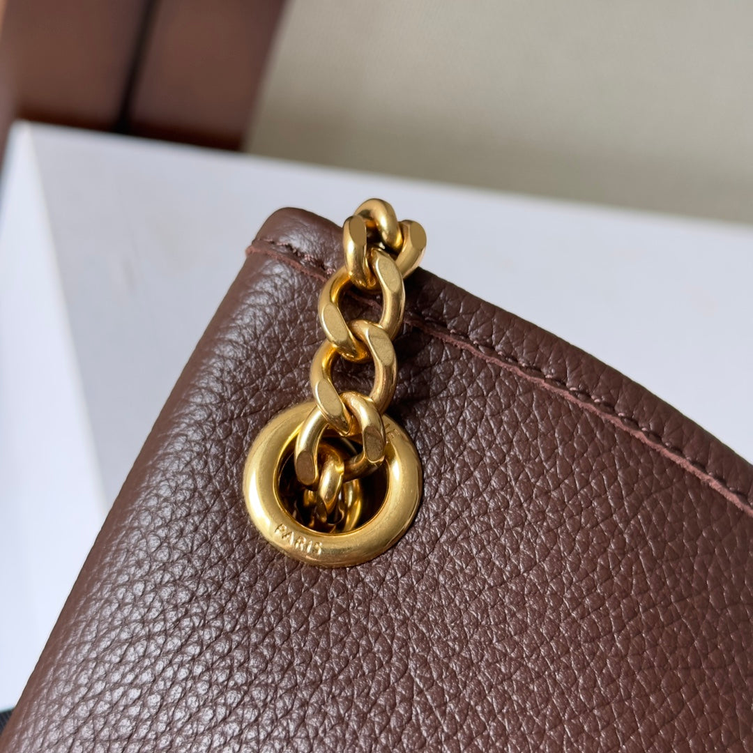 Triomphe Soft Leather Chain Bag