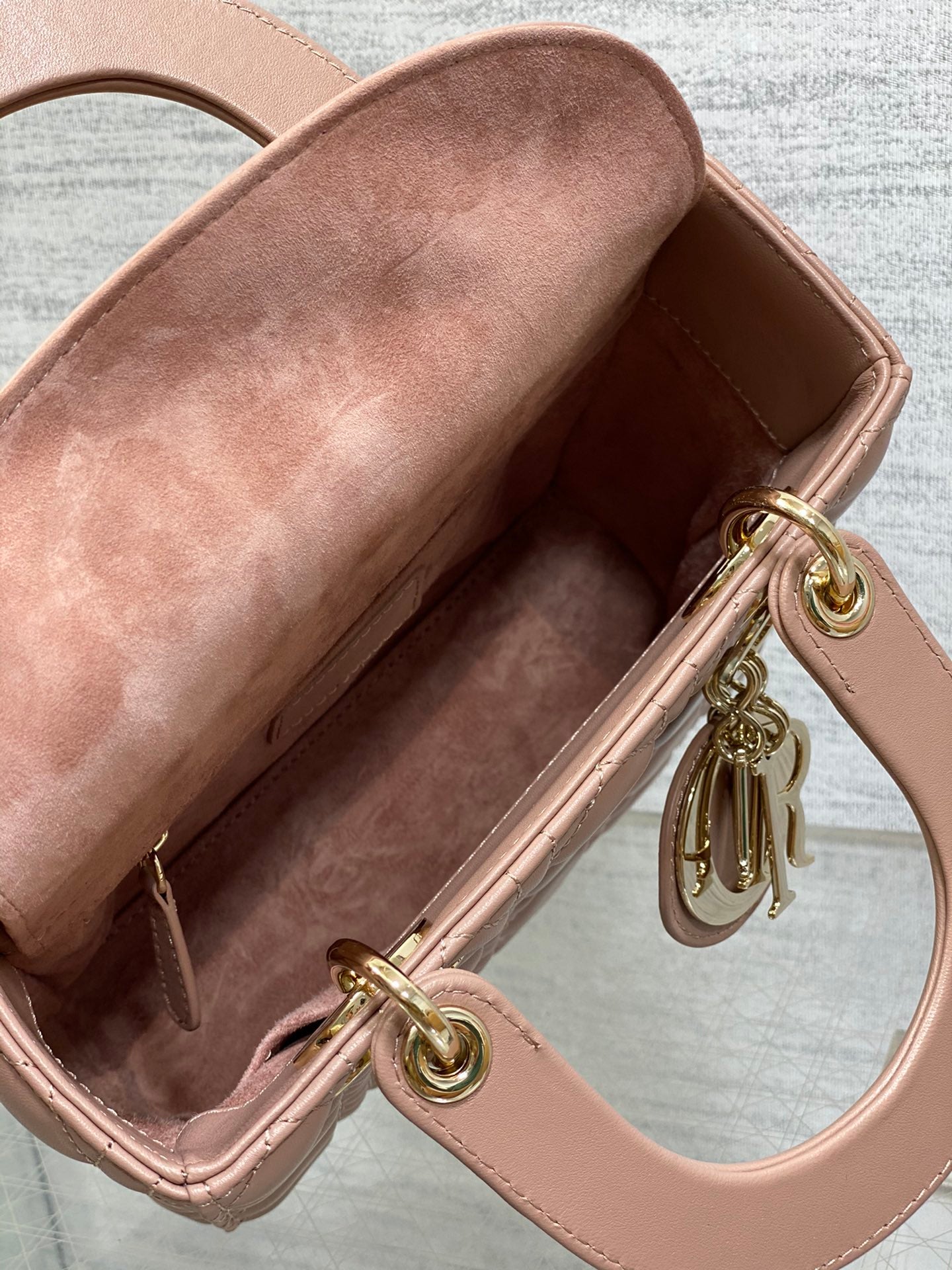 Lady Quilted Leather Top Handle Bag